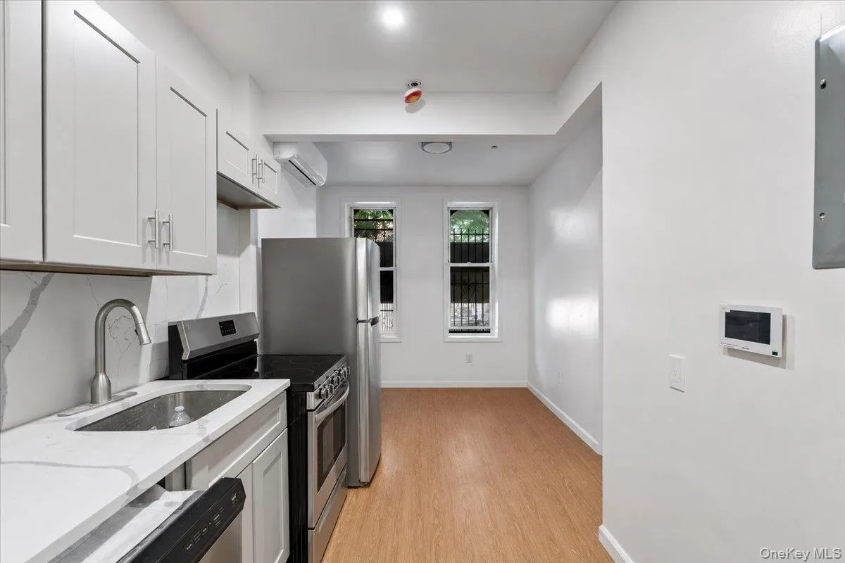 324 Eldert Street, New York, NY, 1 Bedroom Bedrooms, 4 Rooms Rooms,1 BathroomBathrooms,Residential Lease,For Rent,Eldert,0,1014091 324 Eldert Street, New York, NY, 1 Bedroom Bedrooms, 4 Rooms Rooms,1 BathroomBathrooms,Residential Lease,For Rent,Eldert,0,1014091