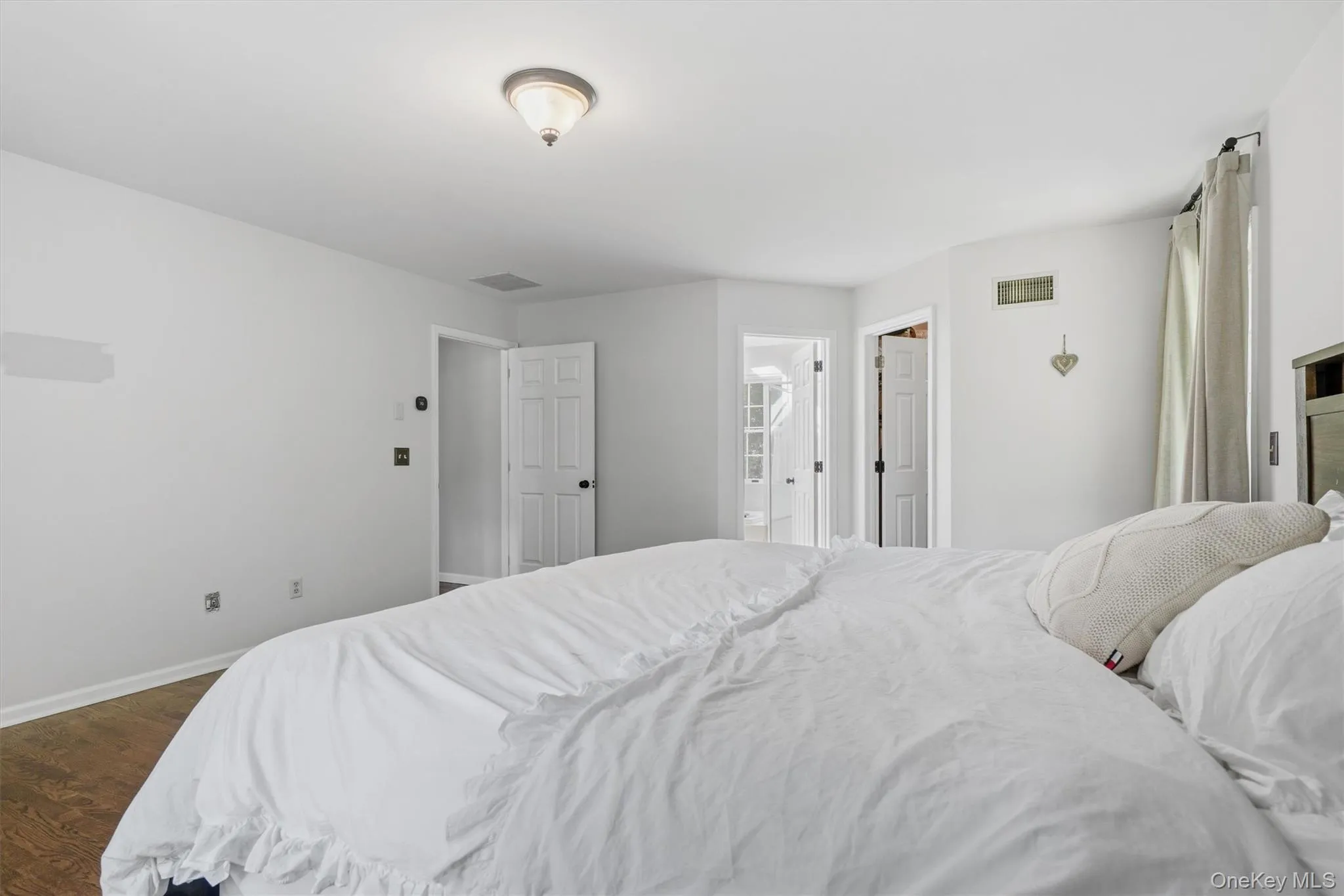 Bedroom with ensuite Bedroom with ensuite