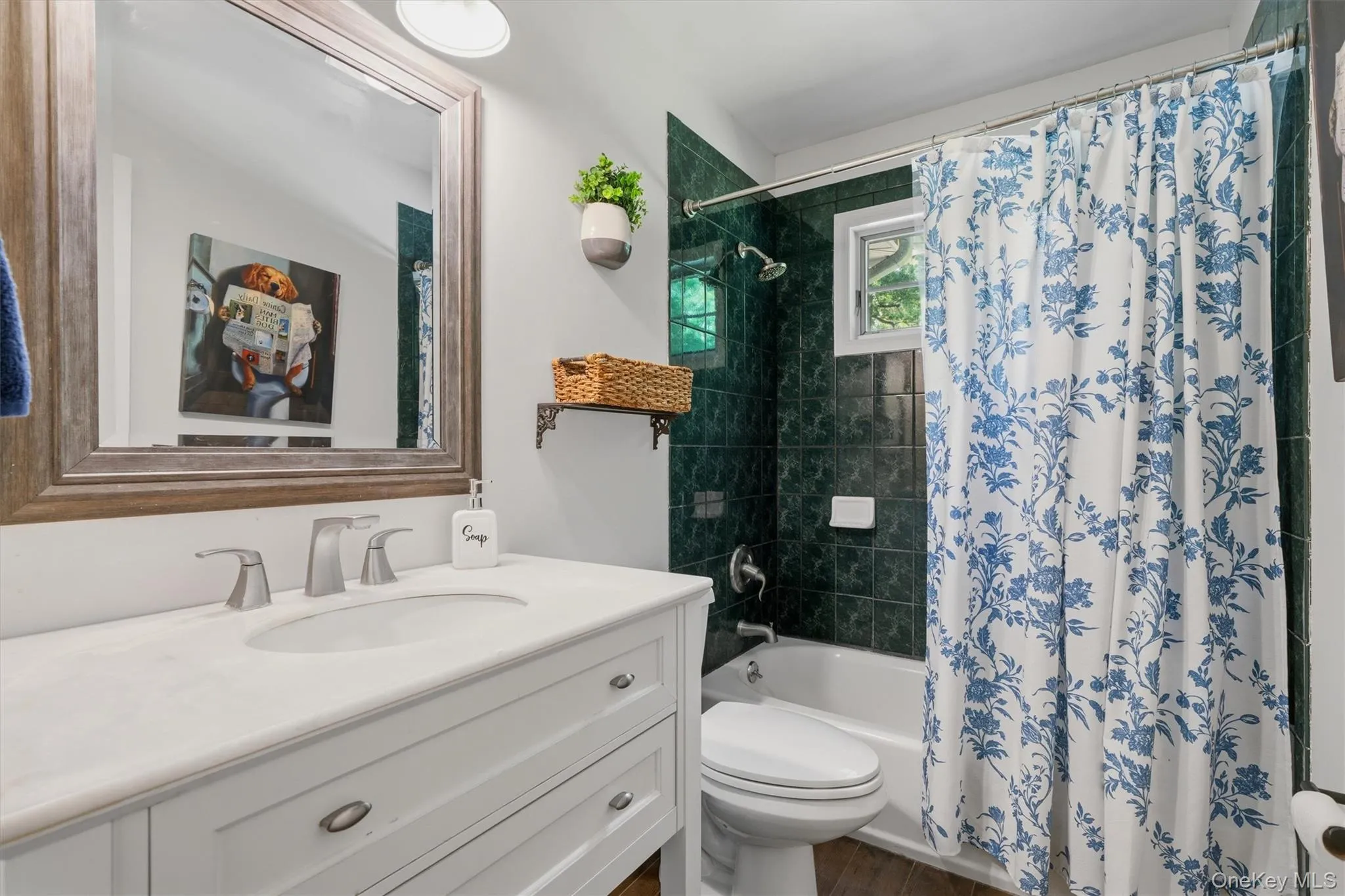 Full bathroom Full bathroom