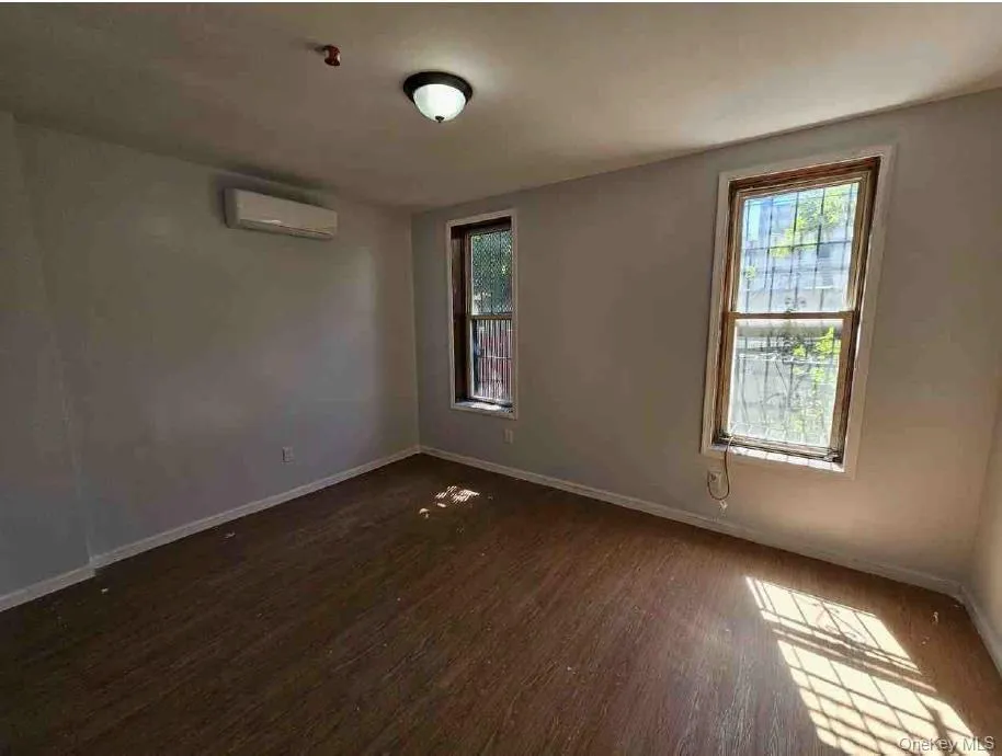 324 Eldert Street, New York, NY, 1 Bedroom Bedrooms, 4 Rooms Rooms,1 BathroomBathrooms,Residential Lease,For Rent,Eldert,0,KEY1014097 324 Eldert Street, New York, NY, 1 Bedroom Bedrooms, 4 Rooms Rooms,1 BathroomBathrooms,Residential Lease,For Rent,Eldert,0,KEY1014097