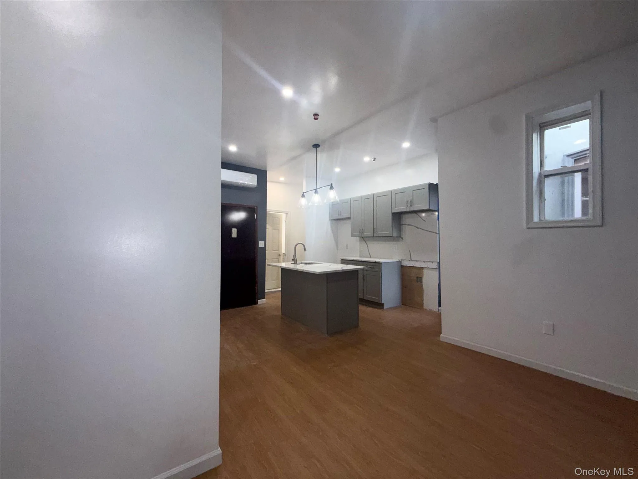 324 Eldert Street, New York, NY, 1 Bedroom Bedrooms, 4 Rooms Rooms,1 BathroomBathrooms,Residential Lease,For Rent,Eldert,0,1014097 324 Eldert Street, New York, NY, 1 Bedroom Bedrooms, 4 Rooms Rooms,1 BathroomBathrooms,Residential Lease,For Rent,Eldert,0,1014097