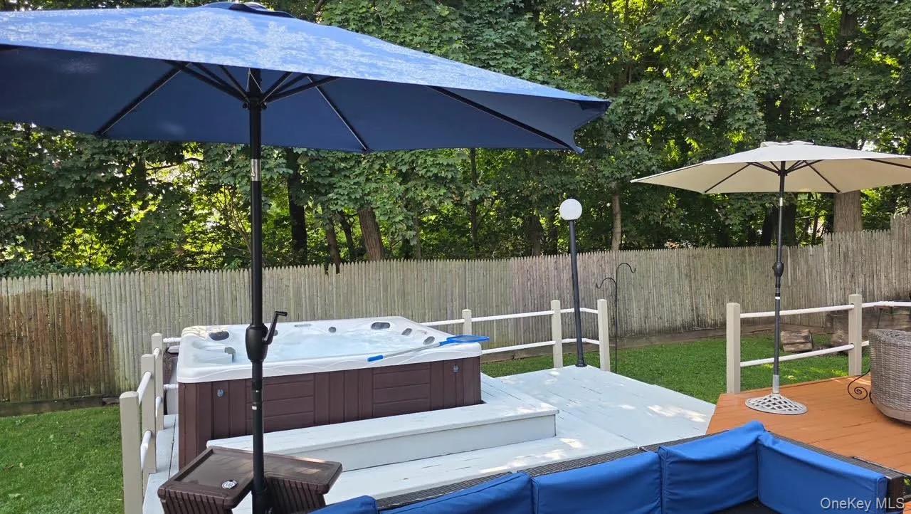 69 Roger Drive, North Hempstead, NY, 4 Bedrooms Bedrooms, 8 Rooms Rooms,3 BathroomsBathrooms,Residential,For Rent,Roger,0,1014098 69 Roger Drive, North Hempstead, NY, 4 Bedrooms Bedrooms, 8 Rooms Rooms,3 BathroomsBathrooms,Residential,For Rent,Roger,0,1014098