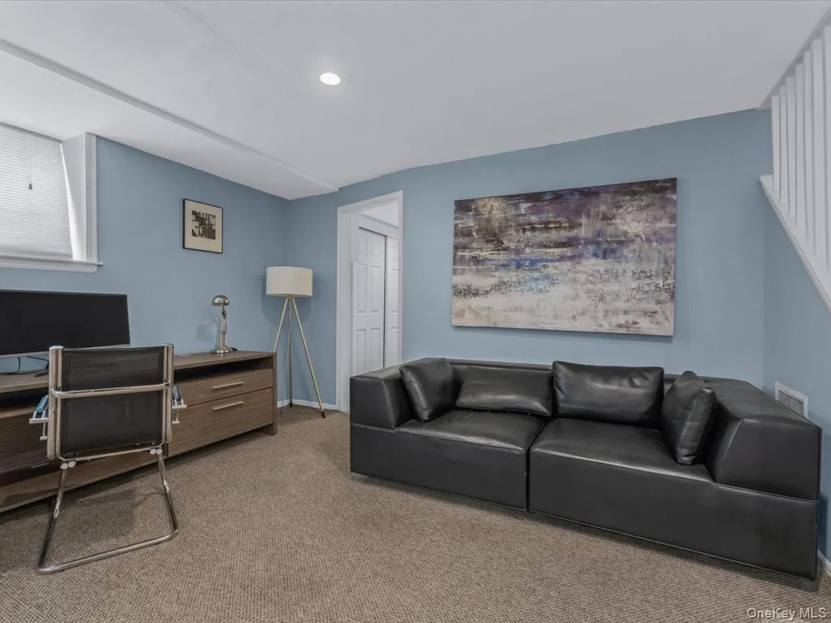69 Roger Drive, North Hempstead, NY, 4 Bedrooms Bedrooms, 8 Rooms Rooms,3 BathroomsBathrooms,Residential,For Rent,Roger,0,1014098 69 Roger Drive, North Hempstead, NY, 4 Bedrooms Bedrooms, 8 Rooms Rooms,3 BathroomsBathrooms,Residential,For Rent,Roger,0,1014098