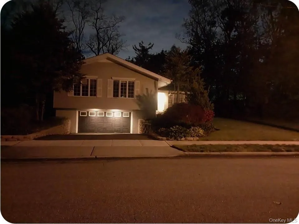 69 Roger Drive, North Hempstead, NY, 4 Bedrooms Bedrooms, 8 Rooms Rooms,3 BathroomsBathrooms,Residential,For Rent,Roger,0,1014098 69 Roger Drive, North Hempstead, NY, 4 Bedrooms Bedrooms, 8 Rooms Rooms,3 BathroomsBathrooms,Residential,For Rent,Roger,0,1014098