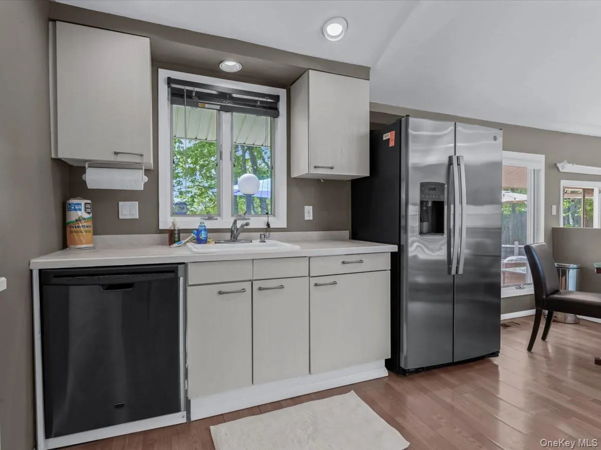 69 Roger Drive, North Hempstead, NY, 4 Bedrooms Bedrooms, 8 Rooms Rooms,3 BathroomsBathrooms,Residential,For Rent,Roger,0,1014098 69 Roger Drive, North Hempstead, NY, 4 Bedrooms Bedrooms, 8 Rooms Rooms,3 BathroomsBathrooms,Residential,For Rent,Roger,0,1014098