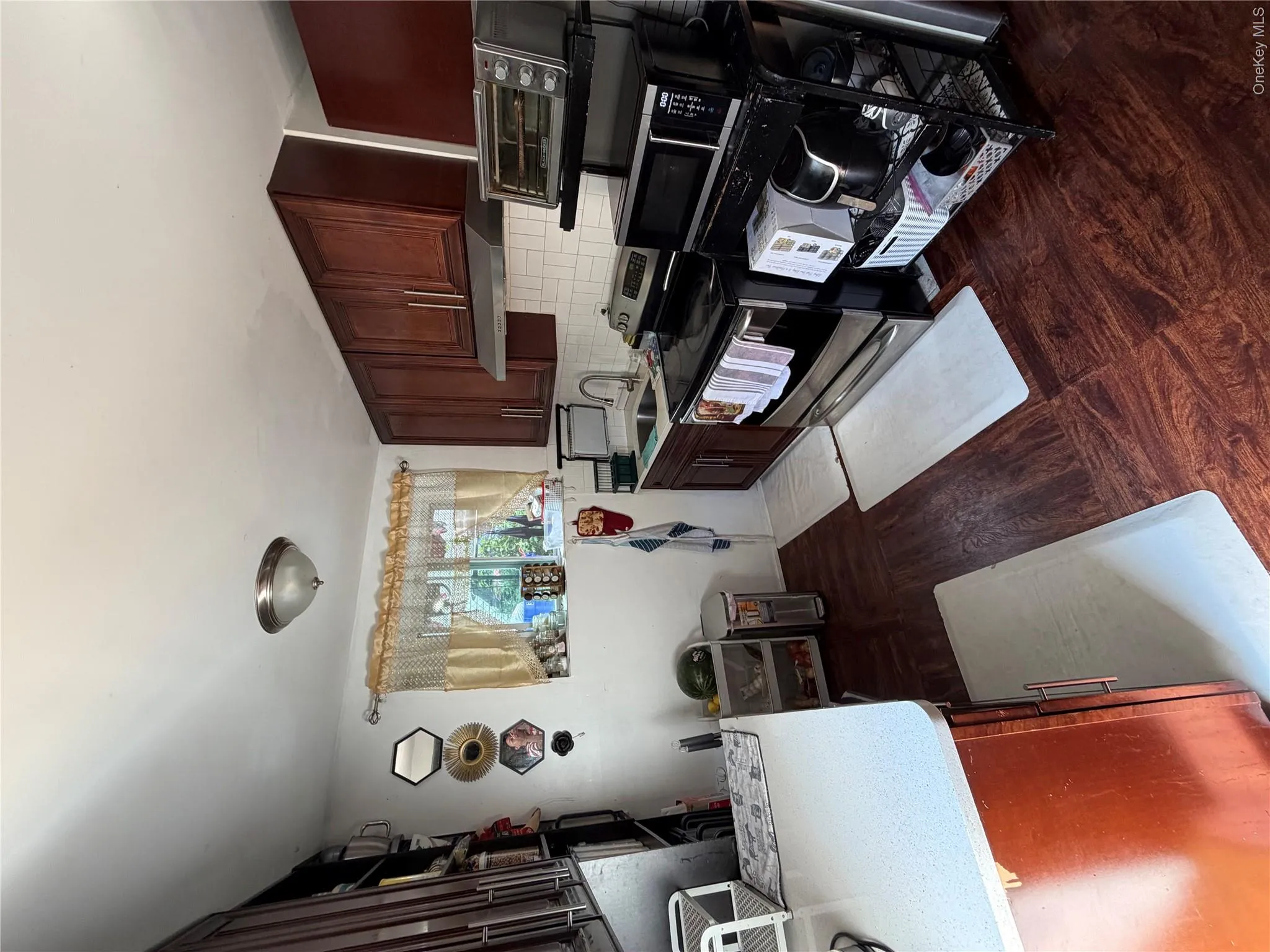 33 Washington Avenue, Babylon, NY, 6 Bedrooms Bedrooms, 10 Rooms Rooms,2 BathroomsBathrooms,Residential,For Rent,Washington,0,1014105 33 Washington Avenue, Babylon, NY, 6 Bedrooms Bedrooms, 10 Rooms Rooms,2 BathroomsBathrooms,Residential,For Rent,Washington,0,1014105