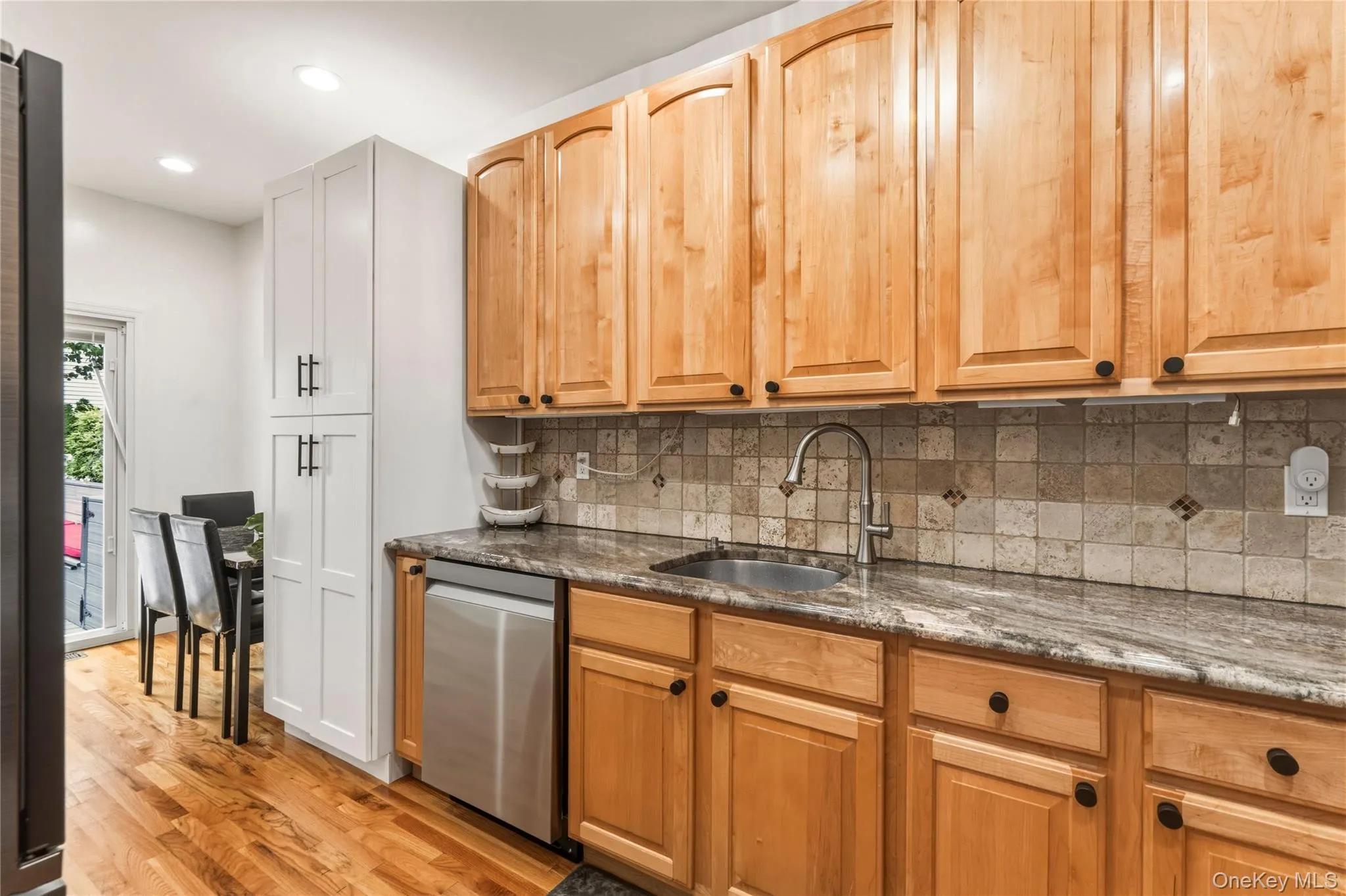 3 Blueberry Court, Huntington, NY, 3 Bedrooms Bedrooms, 7 Rooms Rooms,2 BathroomsBathrooms,Residential,For Rent,Blueberry,0,1014108 3 Blueberry Court, Huntington, NY, 3 Bedrooms Bedrooms, 7 Rooms Rooms,2 BathroomsBathrooms,Residential,For Rent,Blueberry,0,1014108