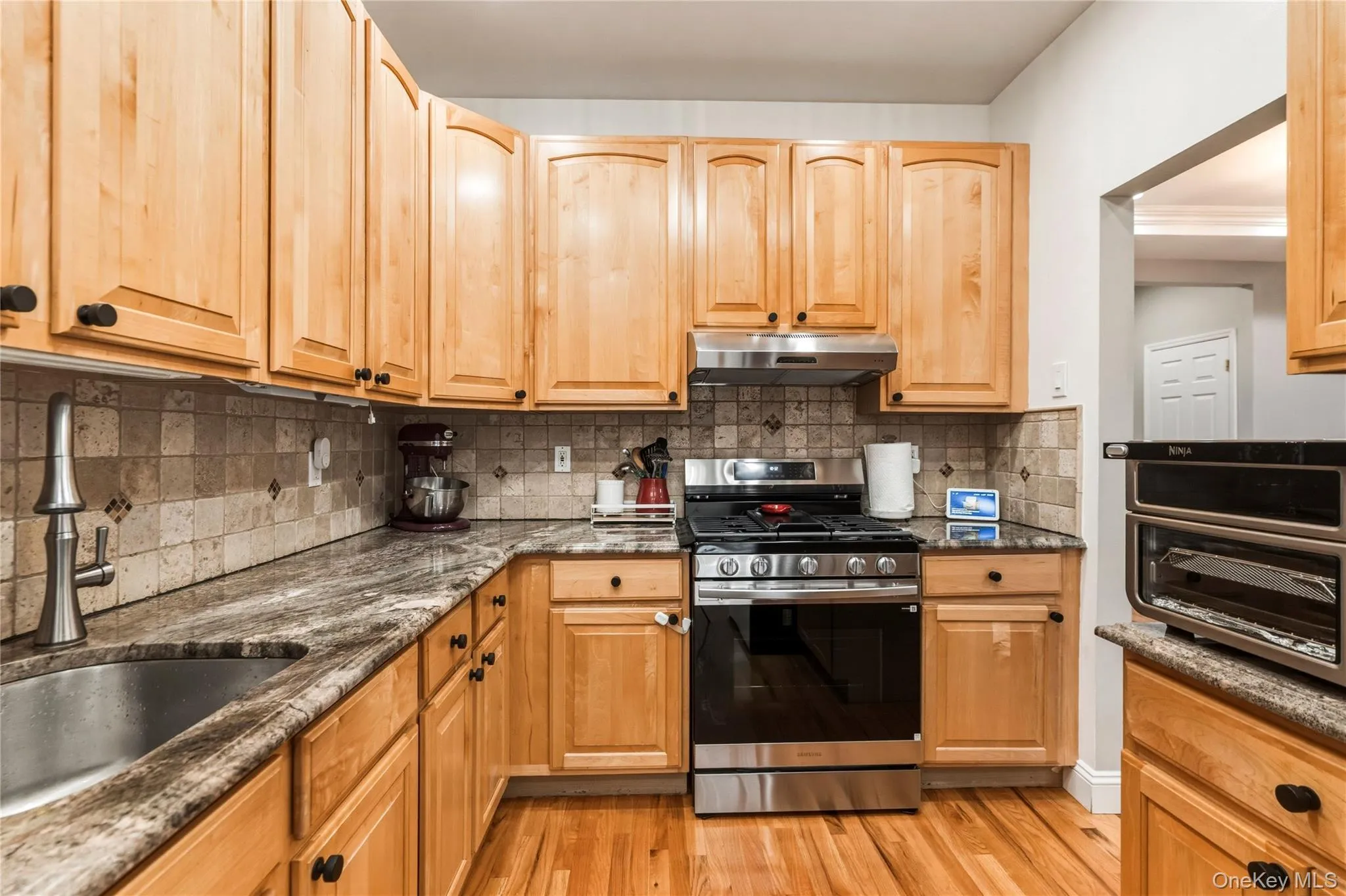 3 Blueberry Court, Huntington, NY, 3 Bedrooms Bedrooms, 7 Rooms Rooms,2 BathroomsBathrooms,Residential,For Rent,Blueberry,0,1014108 3 Blueberry Court, Huntington, NY, 3 Bedrooms Bedrooms, 7 Rooms Rooms,2 BathroomsBathrooms,Residential,For Rent,Blueberry,0,1014108