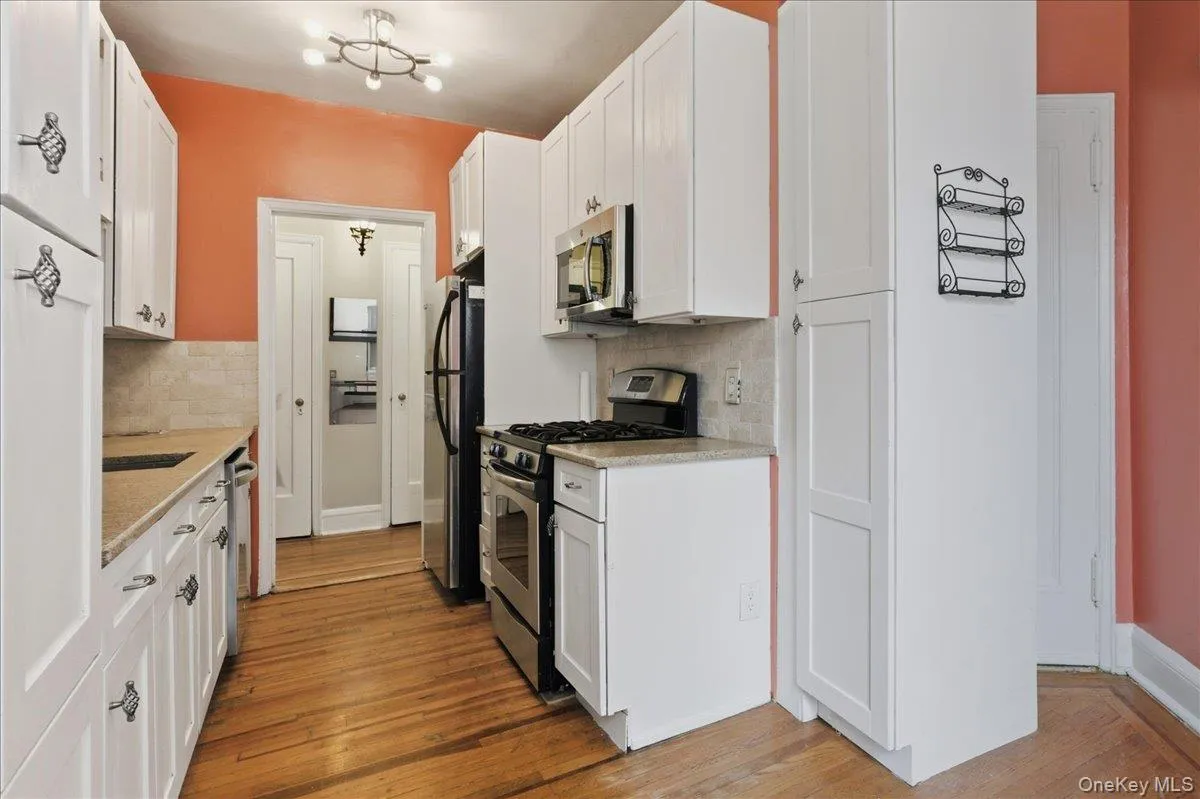 3875 Waldo Avenue, New York, NY, 2 Bedrooms Bedrooms, 5 Rooms Rooms,2 BathroomsBathrooms,Residential,For Rent,Waldo,0,1014110 3875 Waldo Avenue, New York, NY, 2 Bedrooms Bedrooms, 5 Rooms Rooms,2 BathroomsBathrooms,Residential,For Rent,Waldo,0,1014110