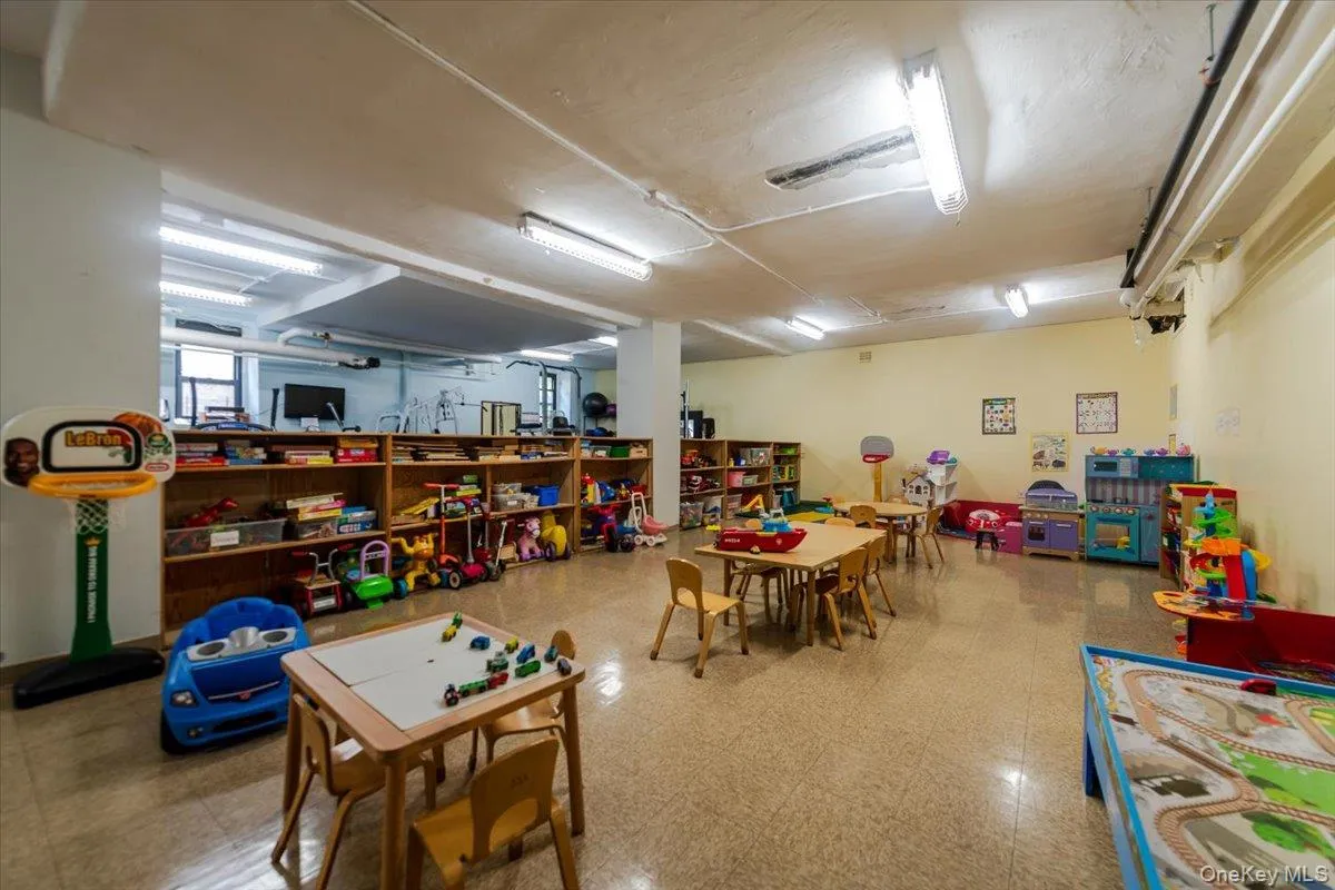 3875 Waldo Avenue, New York, NY, 2 Bedrooms Bedrooms, 5 Rooms Rooms,2 BathroomsBathrooms,Residential,For Rent,Waldo,0,1014110 3875 Waldo Avenue, New York, NY, 2 Bedrooms Bedrooms, 5 Rooms Rooms,2 BathroomsBathrooms,Residential,For Rent,Waldo,0,1014110