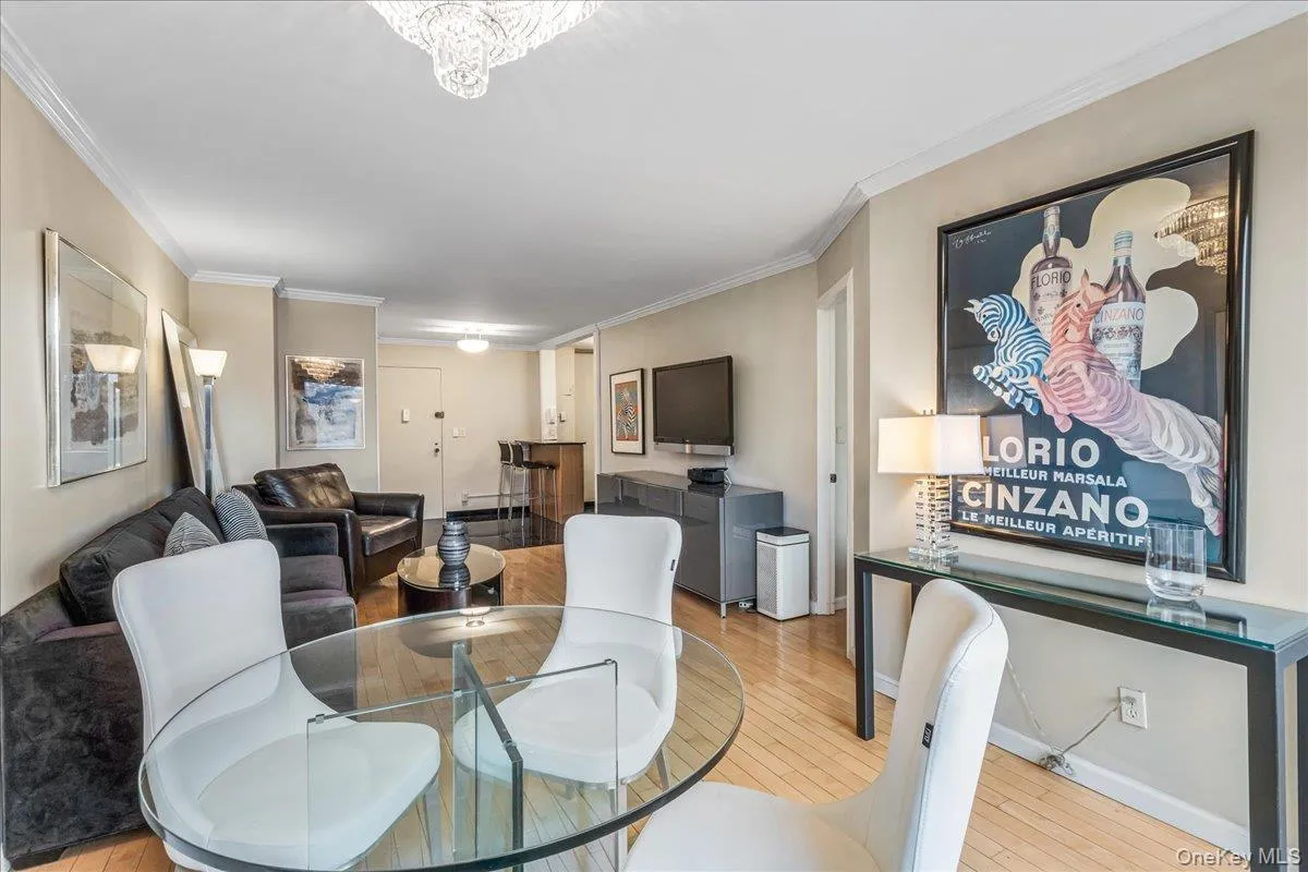 220-55 46th Avenue, New York, NY, 3 Rooms Rooms,1 BathroomBathrooms,Residential,For Rent,46th,0,1014114 220-55 46th Avenue, New York, NY, 3 Rooms Rooms,1 BathroomBathrooms,Residential,For Rent,46th,0,1014114