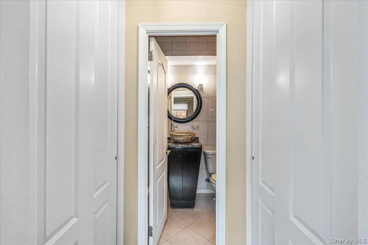 220-55 46th Avenue, New York, NY, 3 Rooms Rooms,1 BathroomBathrooms,Residential,For Rent,46th,0,1014114 220-55 46th Avenue, New York, NY, 3 Rooms Rooms,1 BathroomBathrooms,Residential,For Rent,46th,0,1014114