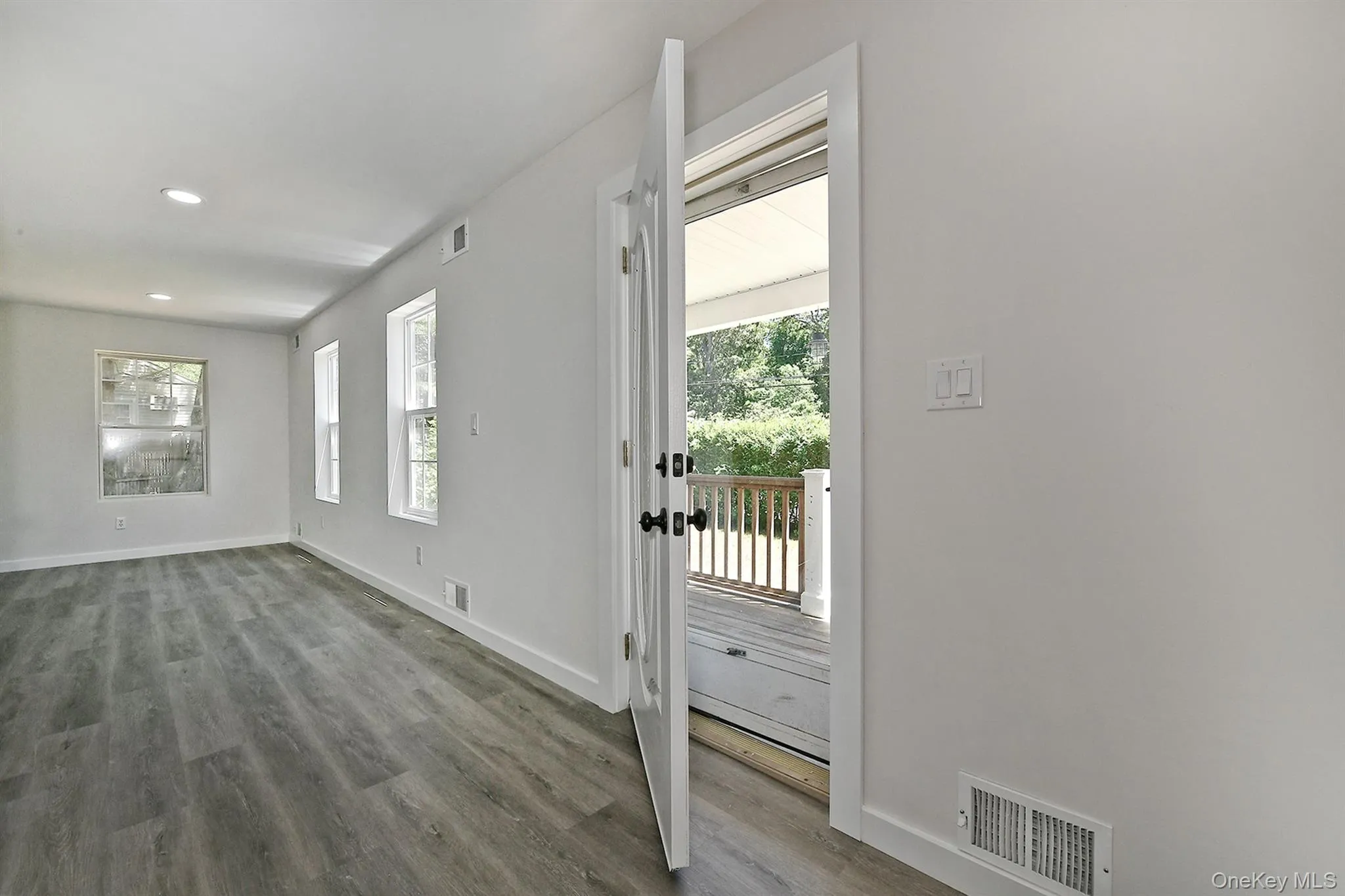 208 Lake Drive, Brookhaven, NY, 3 Bedrooms Bedrooms, 6 Rooms Rooms,1 BathroomBathrooms,Residential,For Rent,Lake,0,1014115 208 Lake Drive, Brookhaven, NY, 3 Bedrooms Bedrooms, 6 Rooms Rooms,1 BathroomBathrooms,Residential,For Rent,Lake,0,1014115