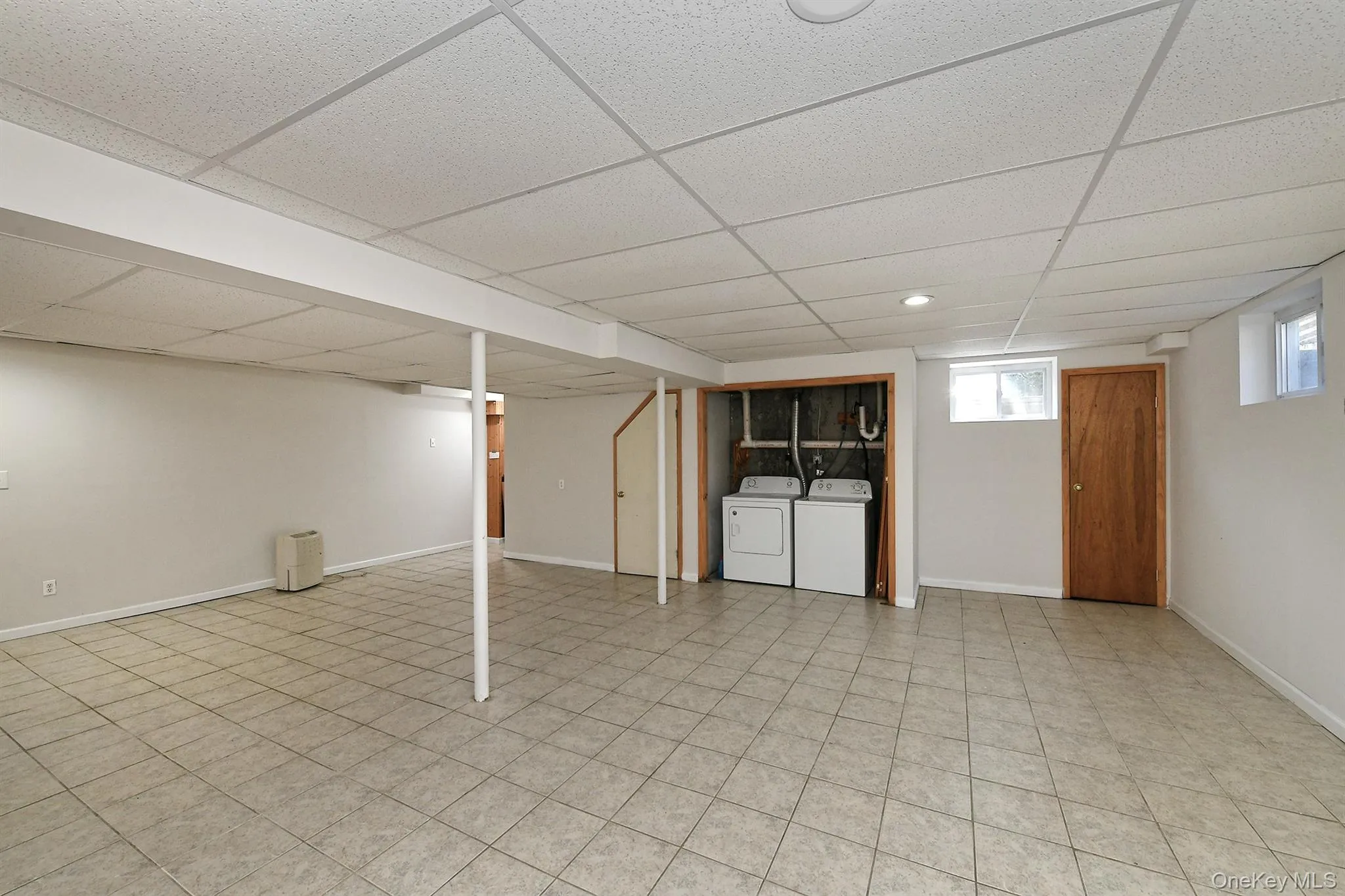 208 Lake Drive, Brookhaven, NY, 3 Bedrooms Bedrooms, 6 Rooms Rooms,1 BathroomBathrooms,Residential,For Rent,Lake,0,1014115 208 Lake Drive, Brookhaven, NY, 3 Bedrooms Bedrooms, 6 Rooms Rooms,1 BathroomBathrooms,Residential,For Rent,Lake,0,1014115