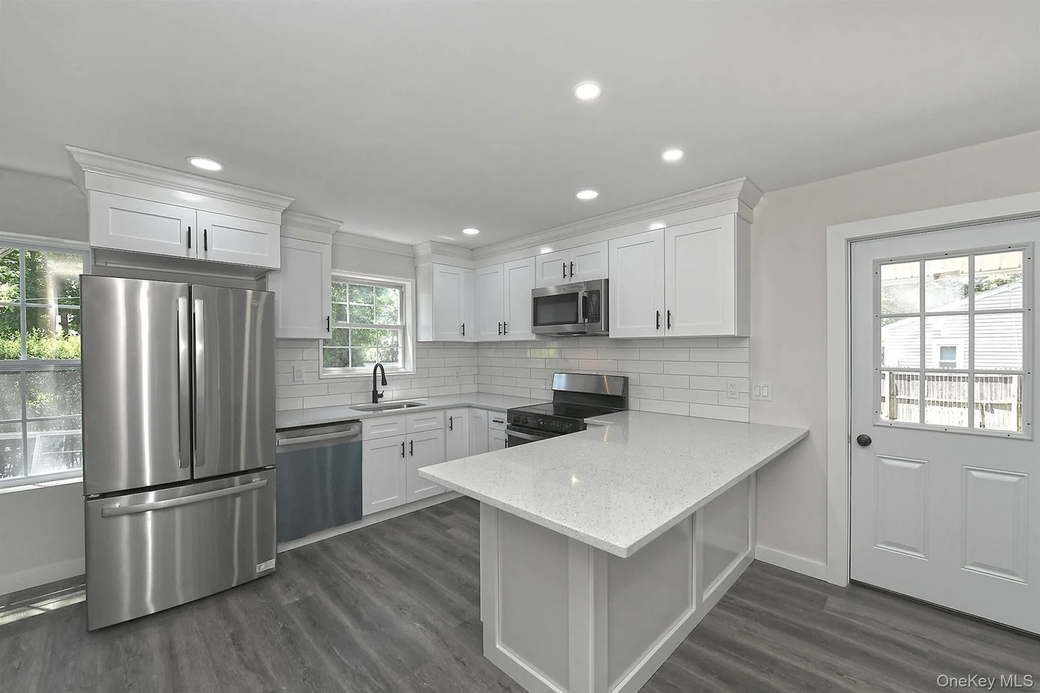 208 Lake Drive, Brookhaven, NY, 3 Bedrooms Bedrooms, 6 Rooms Rooms,1 BathroomBathrooms,Residential,For Rent,Lake,0,1014115 208 Lake Drive, Brookhaven, NY, 3 Bedrooms Bedrooms, 6 Rooms Rooms,1 BathroomBathrooms,Residential,For Rent,Lake,0,1014115