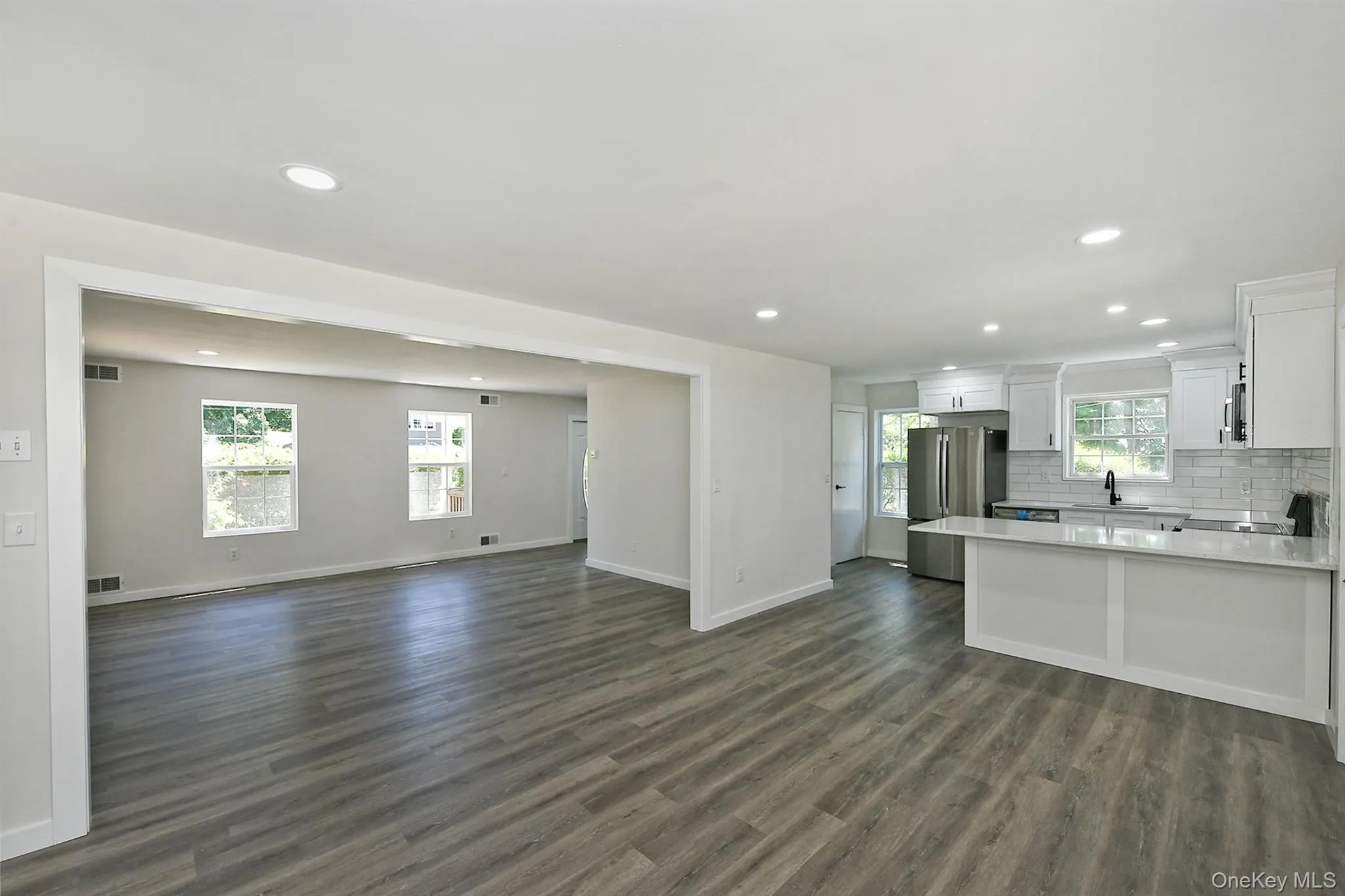 208 Lake Drive, Brookhaven, NY, 3 Bedrooms Bedrooms, 6 Rooms Rooms,1 BathroomBathrooms,Residential,For Rent,Lake,0,1014115 208 Lake Drive, Brookhaven, NY, 3 Bedrooms Bedrooms, 6 Rooms Rooms,1 BathroomBathrooms,Residential,For Rent,Lake,0,1014115