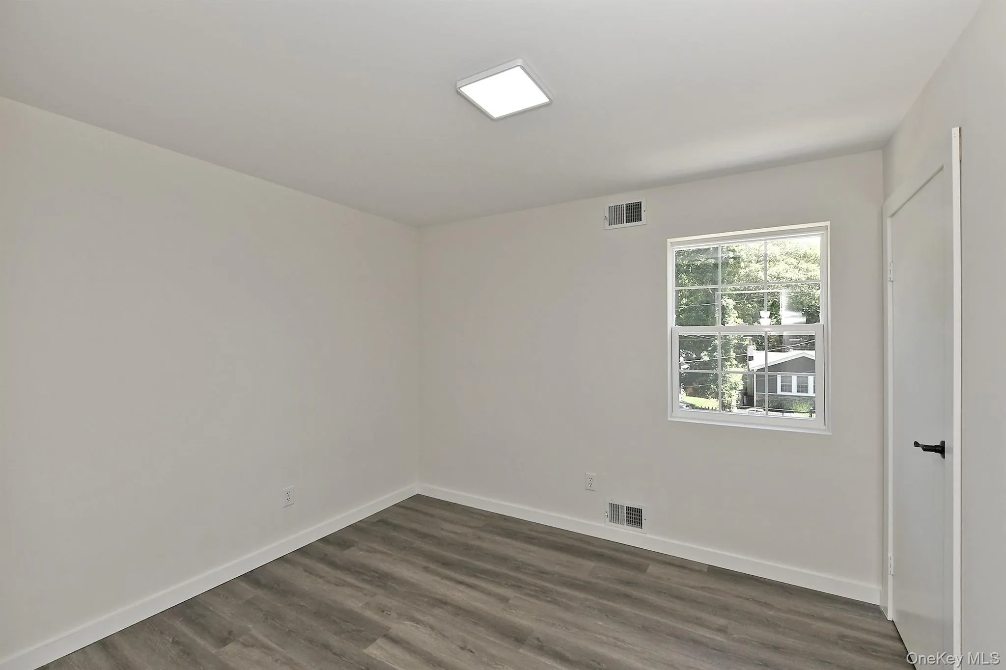 208 Lake Drive, Brookhaven, NY, 3 Bedrooms Bedrooms, 6 Rooms Rooms,1 BathroomBathrooms,Residential,For Rent,Lake,0,1014115 208 Lake Drive, Brookhaven, NY, 3 Bedrooms Bedrooms, 6 Rooms Rooms,1 BathroomBathrooms,Residential,For Rent,Lake,0,1014115