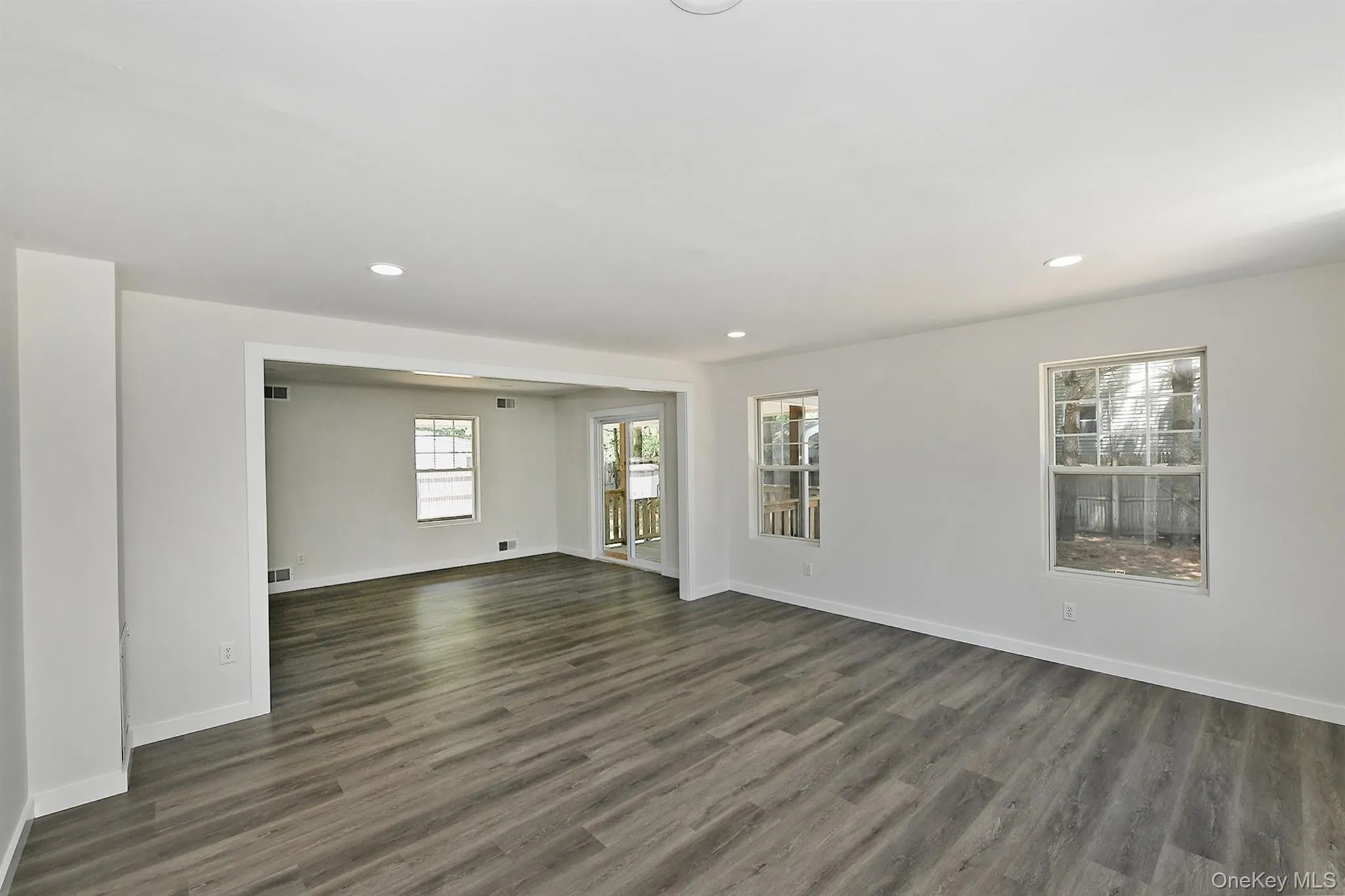 208 Lake Drive, Brookhaven, NY, 3 Bedrooms Bedrooms, 6 Rooms Rooms,1 BathroomBathrooms,Residential,For Rent,Lake,0,1014115 208 Lake Drive, Brookhaven, NY, 3 Bedrooms Bedrooms, 6 Rooms Rooms,1 BathroomBathrooms,Residential,For Rent,Lake,0,1014115