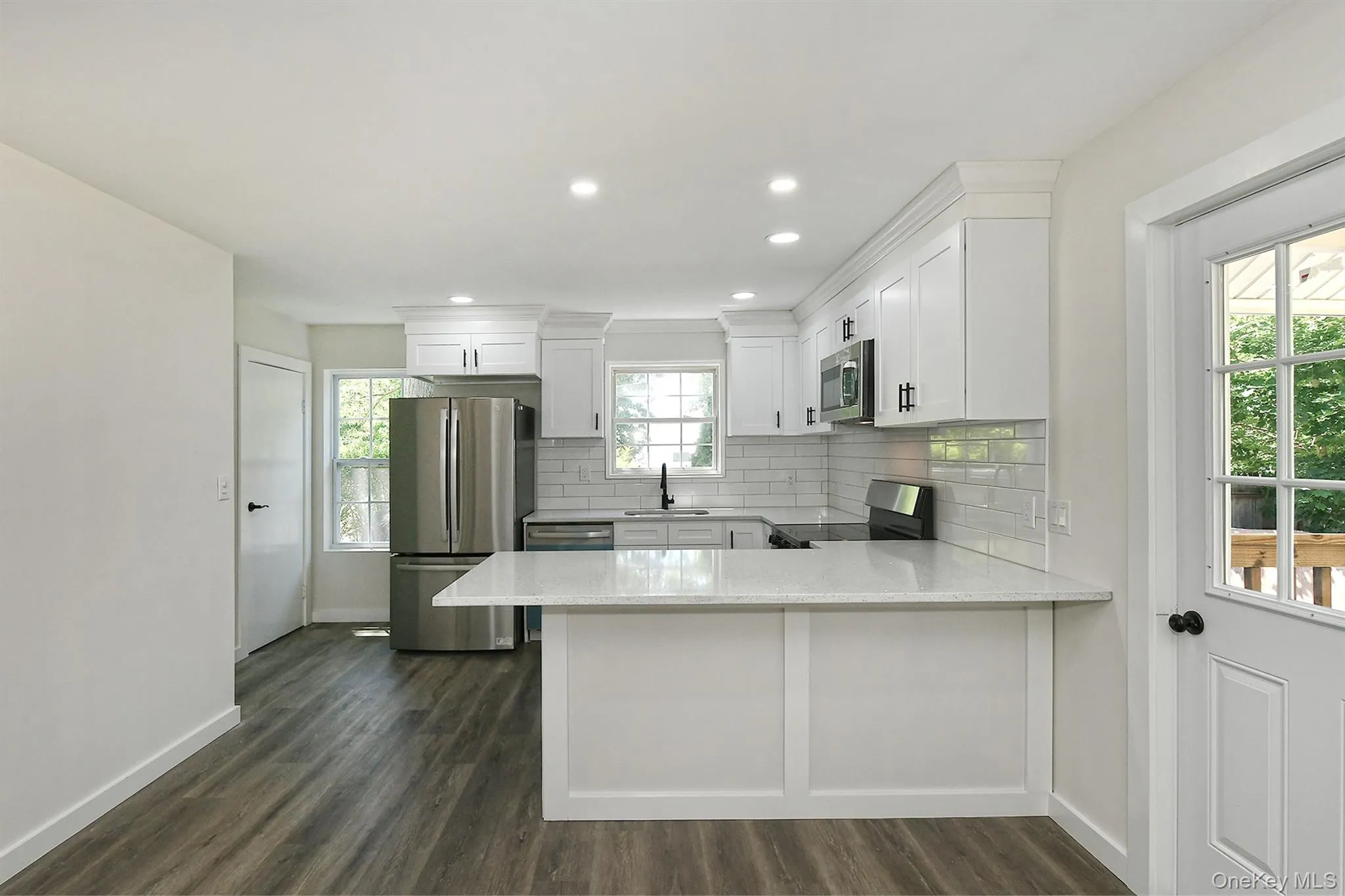 208 Lake Drive, Brookhaven, NY, 3 Bedrooms Bedrooms, 6 Rooms Rooms,1 BathroomBathrooms,Residential,For Rent,Lake,0,1014115 208 Lake Drive, Brookhaven, NY, 3 Bedrooms Bedrooms, 6 Rooms Rooms,1 BathroomBathrooms,Residential,For Rent,Lake,0,1014115