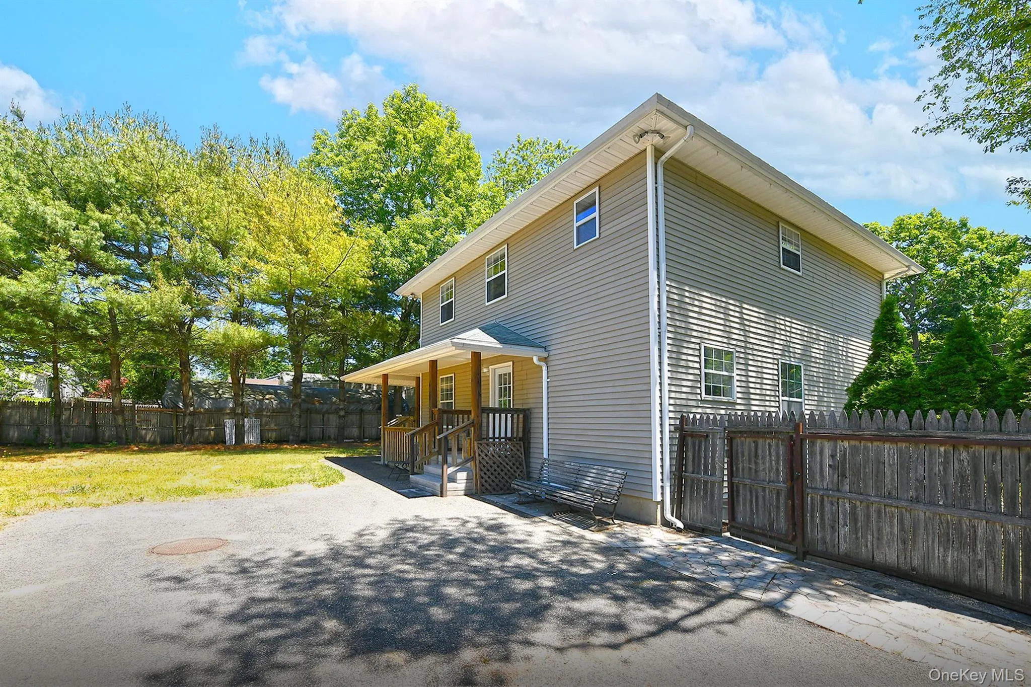 208 Lake Drive, Brookhaven, NY, 3 Bedrooms Bedrooms, 6 Rooms Rooms,1 BathroomBathrooms,Residential,For Rent,Lake,0,1014115 208 Lake Drive, Brookhaven, NY, 3 Bedrooms Bedrooms, 6 Rooms Rooms,1 BathroomBathrooms,Residential,For Rent,Lake,0,1014115