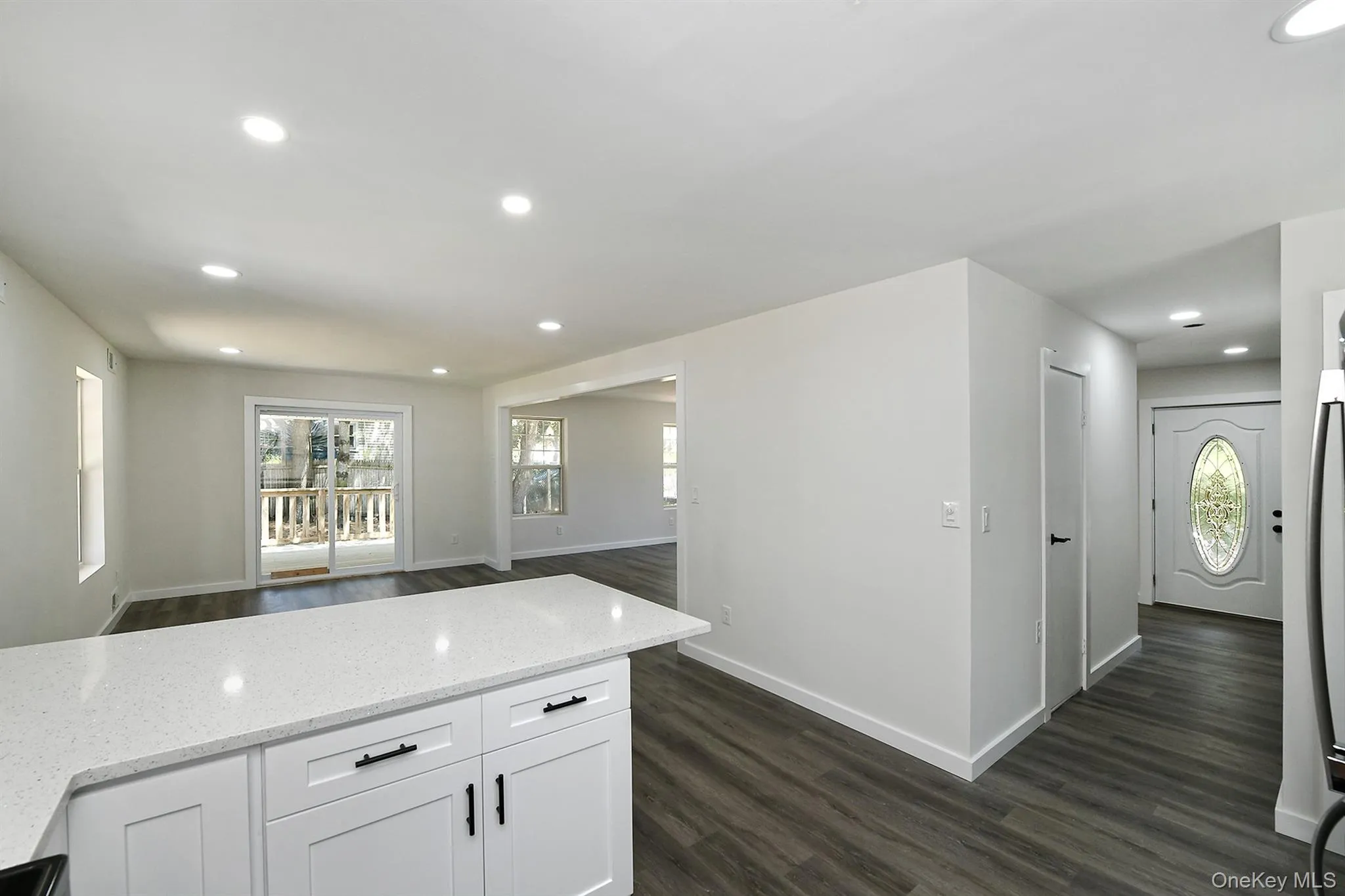 208 Lake Drive, Brookhaven, NY, 3 Bedrooms Bedrooms, 6 Rooms Rooms,1 BathroomBathrooms,Residential,For Rent,Lake,0,1014115 208 Lake Drive, Brookhaven, NY, 3 Bedrooms Bedrooms, 6 Rooms Rooms,1 BathroomBathrooms,Residential,For Rent,Lake,0,1014115