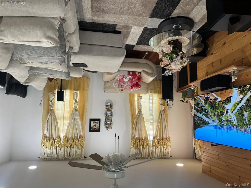 149 Kingsbridge Road, Mount Vernon, NY, 4 Bedrooms Bedrooms, 6 Rooms Rooms,1 BathroomBathrooms,Residential Lease,For Rent,Kingsbridge,0,1014120 149 Kingsbridge Road, Mount Vernon, NY, 4 Bedrooms Bedrooms, 6 Rooms Rooms,1 BathroomBathrooms,Residential Lease,For Rent,Kingsbridge,0,1014120