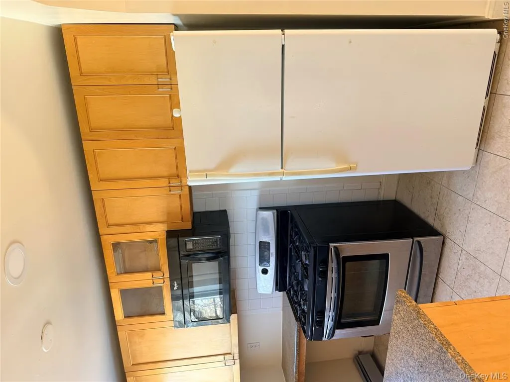 149 Kingsbridge Road, Mount Vernon, NY, 4 Bedrooms Bedrooms, 6 Rooms Rooms,1 BathroomBathrooms,Residential Lease,For Rent,Kingsbridge,0,1014120 149 Kingsbridge Road, Mount Vernon, NY, 4 Bedrooms Bedrooms, 6 Rooms Rooms,1 BathroomBathrooms,Residential Lease,For Rent,Kingsbridge,0,1014120