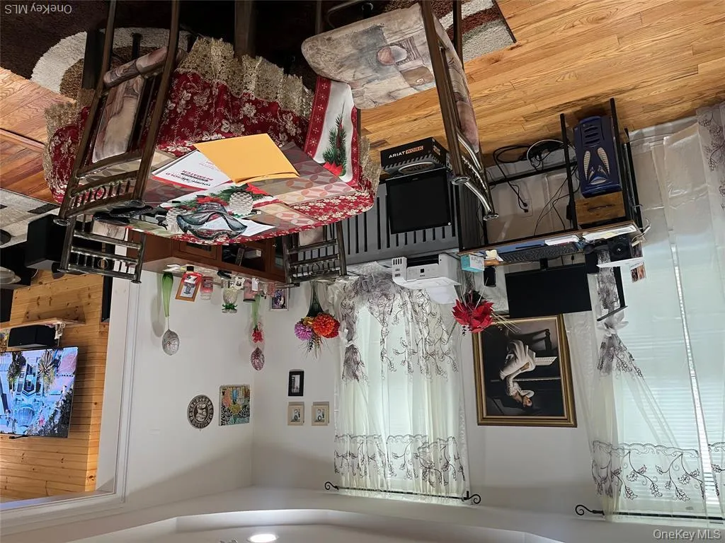 149 Kingsbridge Road, Mount Vernon, NY, 4 Bedrooms Bedrooms, 6 Rooms Rooms,1 BathroomBathrooms,Residential Lease,For Rent,Kingsbridge,0,1014120 149 Kingsbridge Road, Mount Vernon, NY, 4 Bedrooms Bedrooms, 6 Rooms Rooms,1 BathroomBathrooms,Residential Lease,For Rent,Kingsbridge,0,1014120