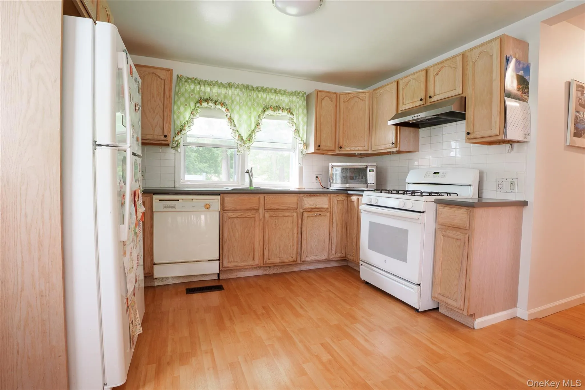 18 Worthington Drive, Kent, NY, 2 Bedrooms Bedrooms, 4 Rooms Rooms,1 BathroomBathrooms,Residential,For Rent,Worthington,0,1014131 18 Worthington Drive, Kent, NY, 2 Bedrooms Bedrooms, 4 Rooms Rooms,1 BathroomBathrooms,Residential,For Rent,Worthington,0,1014131