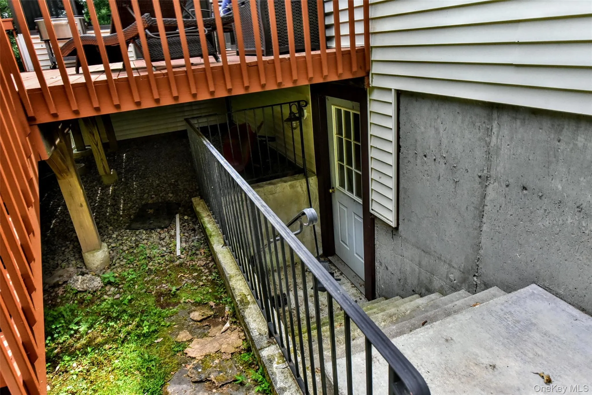 Walk-out basement Walk-out basement