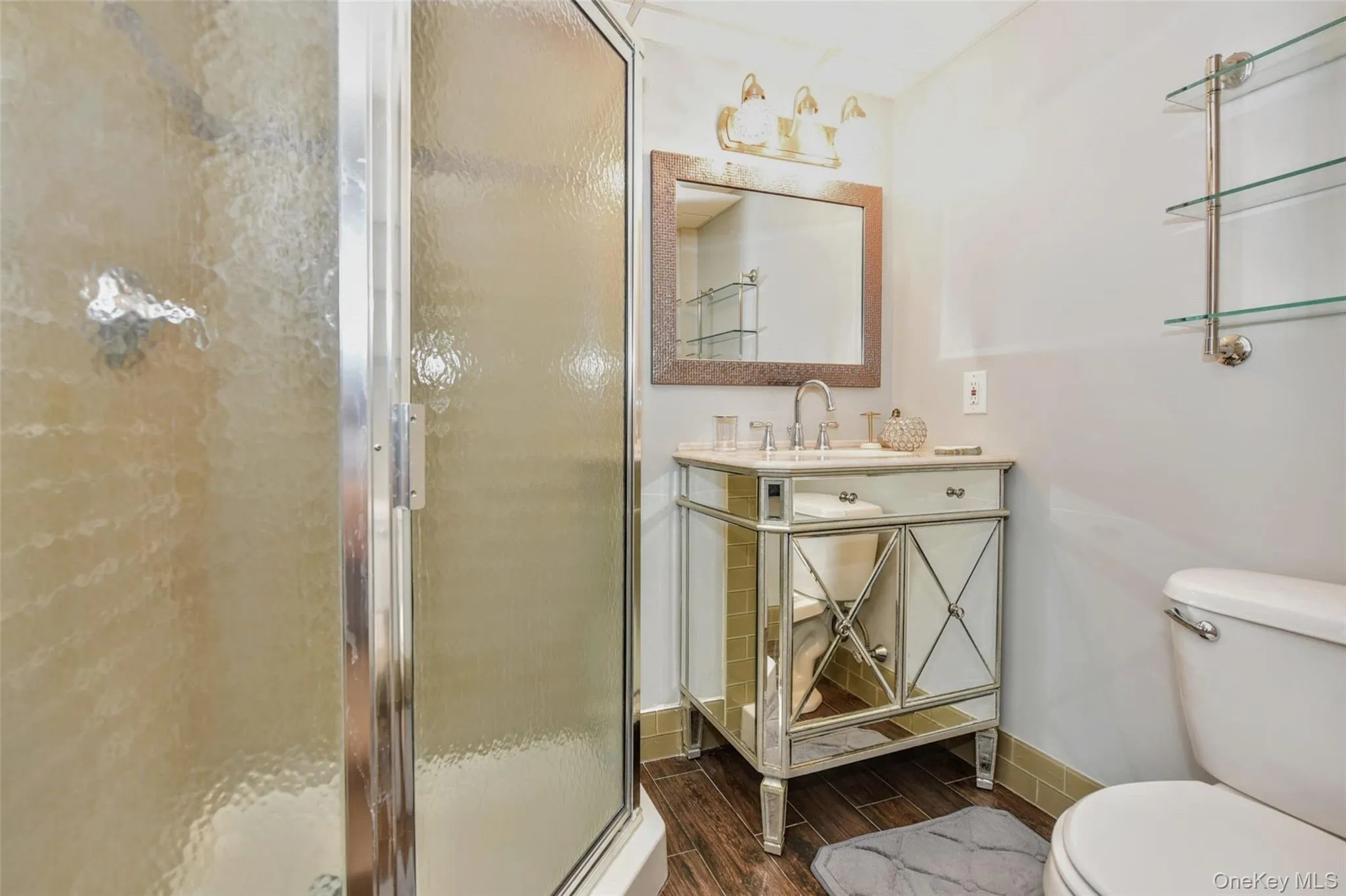 Full lower level bath Full lower level bath