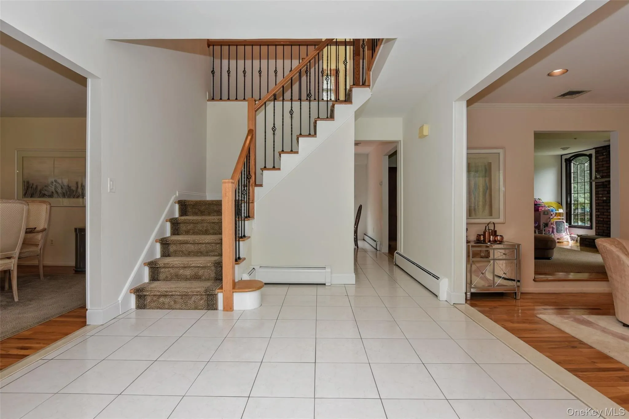 Grand Entry with tile flooring Grand Entry with tile flooring
