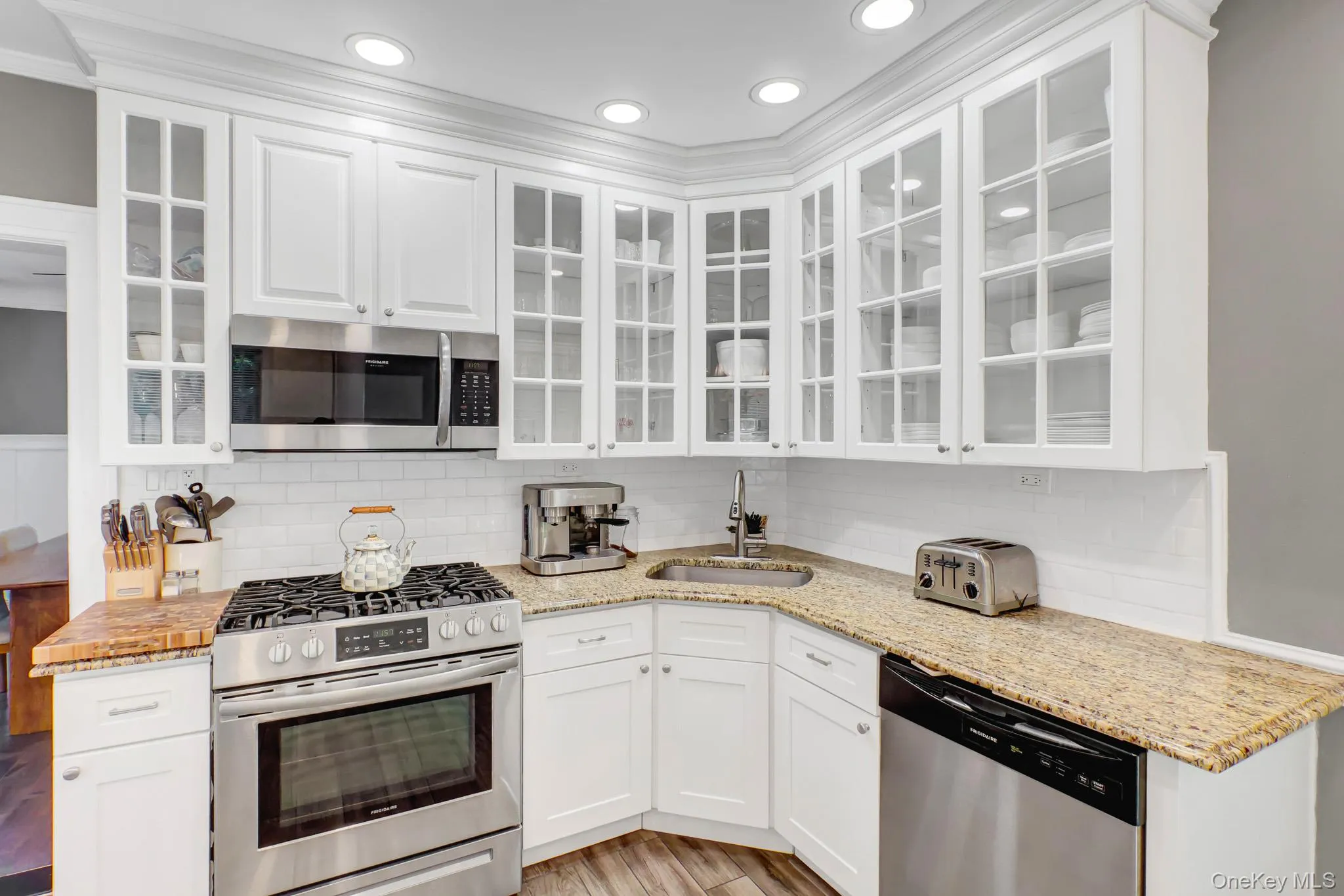 65 Roxbury Road, Hempstead, NY, 3 Bedrooms Bedrooms, 6 Rooms Rooms,1 BathroomBathrooms,Residential,For Rent,Roxbury,0,1014137 65 Roxbury Road, Hempstead, NY, 3 Bedrooms Bedrooms, 6 Rooms Rooms,1 BathroomBathrooms,Residential,For Rent,Roxbury,0,1014137