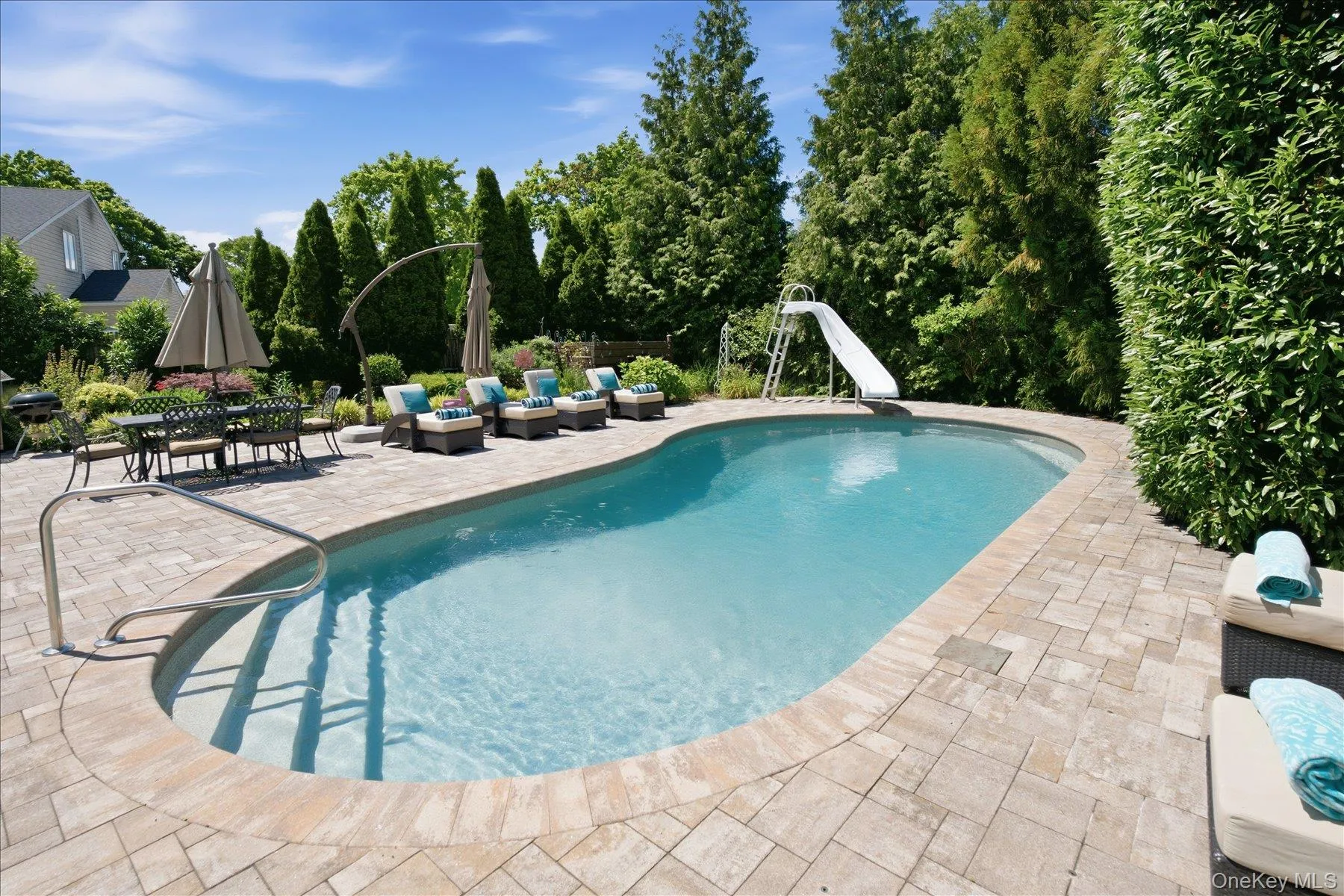 8 Griggs Drive, Huntington, NY, 4 Bedrooms Bedrooms, 8 Rooms Rooms,2 BathroomsBathrooms,Residential,For Rent,Griggs,0,1014144 8 Griggs Drive, Huntington, NY, 4 Bedrooms Bedrooms, 8 Rooms Rooms,2 BathroomsBathrooms,Residential,For Rent,Griggs,0,1014144
