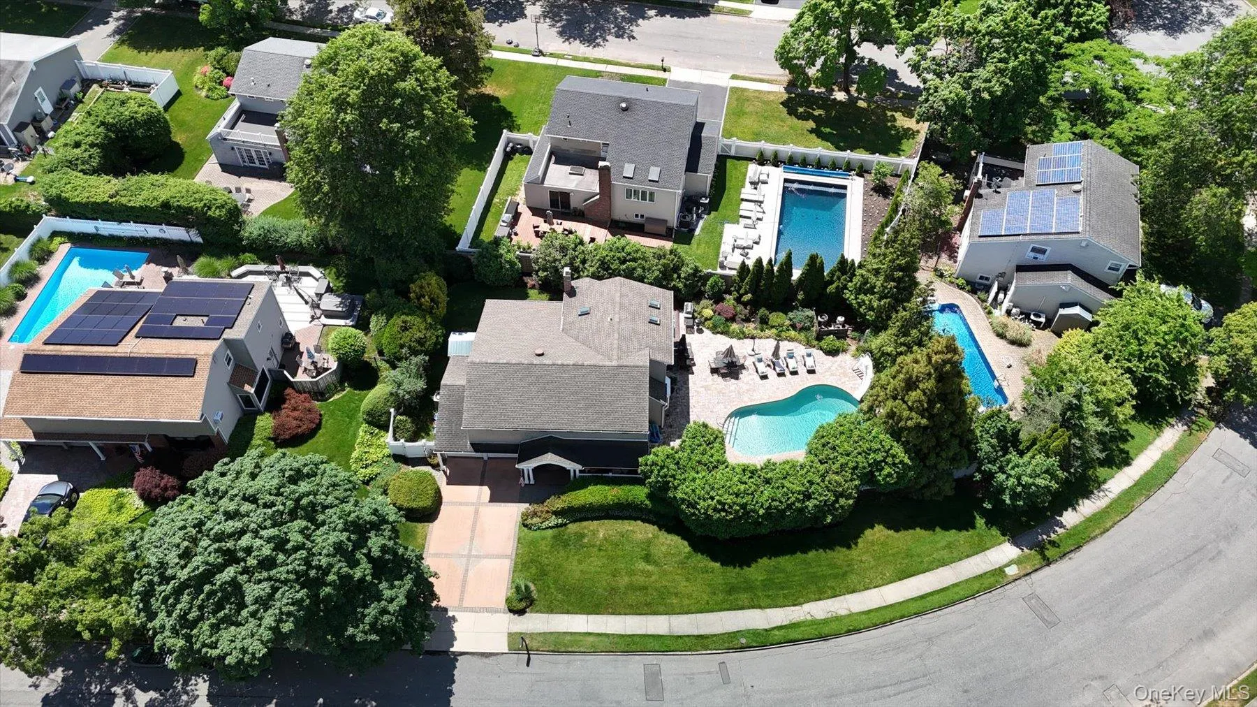 8 Griggs Drive, Huntington, NY, 4 Bedrooms Bedrooms, 8 Rooms Rooms,2 BathroomsBathrooms,Residential,For Rent,Griggs,0,1014144 8 Griggs Drive, Huntington, NY, 4 Bedrooms Bedrooms, 8 Rooms Rooms,2 BathroomsBathrooms,Residential,For Rent,Griggs,0,1014144