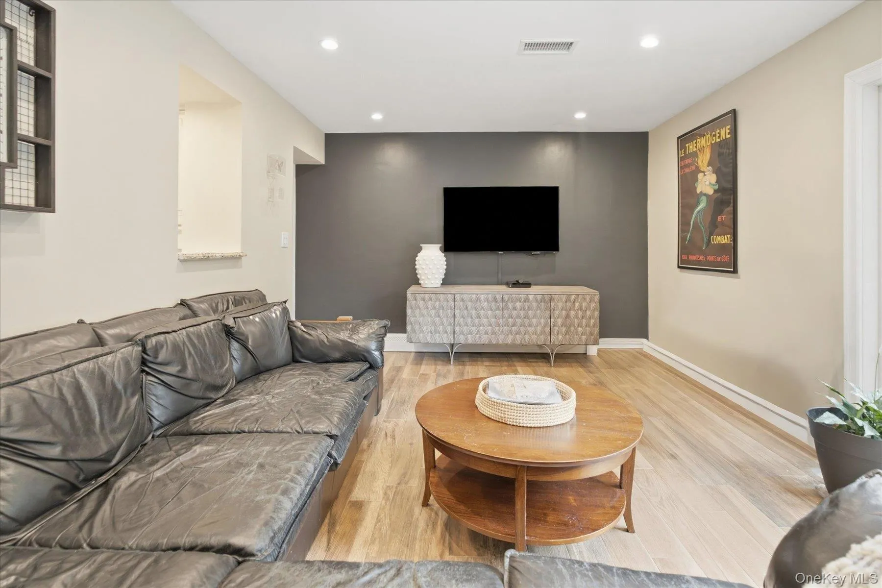 8 Griggs Drive, Huntington, NY, 4 Bedrooms Bedrooms, 8 Rooms Rooms,2 BathroomsBathrooms,Residential,For Rent,Griggs,0,1014144 8 Griggs Drive, Huntington, NY, 4 Bedrooms Bedrooms, 8 Rooms Rooms,2 BathroomsBathrooms,Residential,For Rent,Griggs,0,1014144