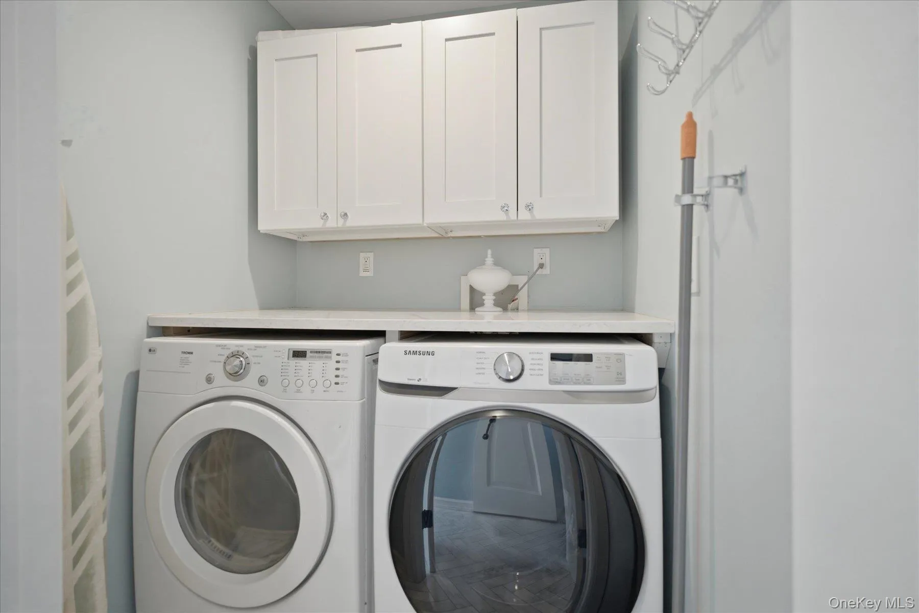 8 Griggs Drive, Huntington, NY, 4 Bedrooms Bedrooms, 8 Rooms Rooms,2 BathroomsBathrooms,Residential,For Rent,Griggs,0,1014144 8 Griggs Drive, Huntington, NY, 4 Bedrooms Bedrooms, 8 Rooms Rooms,2 BathroomsBathrooms,Residential,For Rent,Griggs,0,1014144
