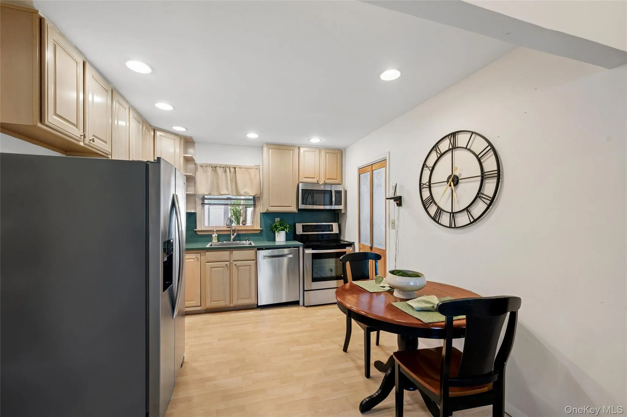 4 Dennis Lane, Oyster Bay, NY, 3 Bedrooms Bedrooms, 6 Rooms Rooms,2 BathroomsBathrooms,Residential,For Rent,Dennis,0,1014147 4 Dennis Lane, Oyster Bay, NY, 3 Bedrooms Bedrooms, 6 Rooms Rooms,2 BathroomsBathrooms,Residential,For Rent,Dennis,0,1014147