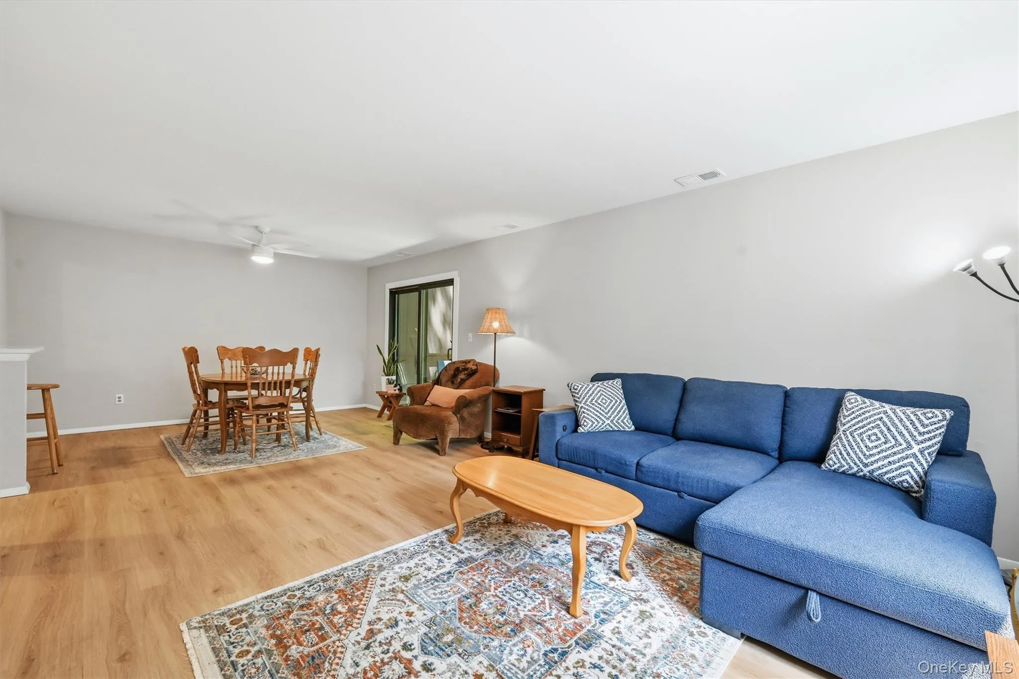 13 Redwood Drive, Woodbury, NY, 2 Bedrooms Bedrooms, 5 Rooms Rooms,1 BathroomBathrooms,Residential,For Rent,Redwood,0,1014150 13 Redwood Drive, Woodbury, NY, 2 Bedrooms Bedrooms, 5 Rooms Rooms,1 BathroomBathrooms,Residential,For Rent,Redwood,0,1014150