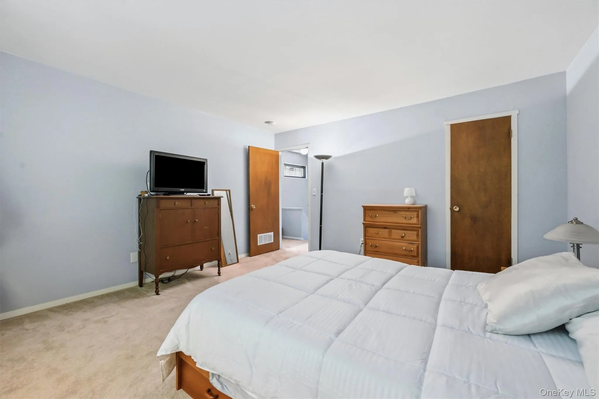 13 Redwood Drive, Woodbury, NY, 2 Bedrooms Bedrooms, 5 Rooms Rooms,1 BathroomBathrooms,Residential,For Rent,Redwood,0,1014150 13 Redwood Drive, Woodbury, NY, 2 Bedrooms Bedrooms, 5 Rooms Rooms,1 BathroomBathrooms,Residential,For Rent,Redwood,0,1014150