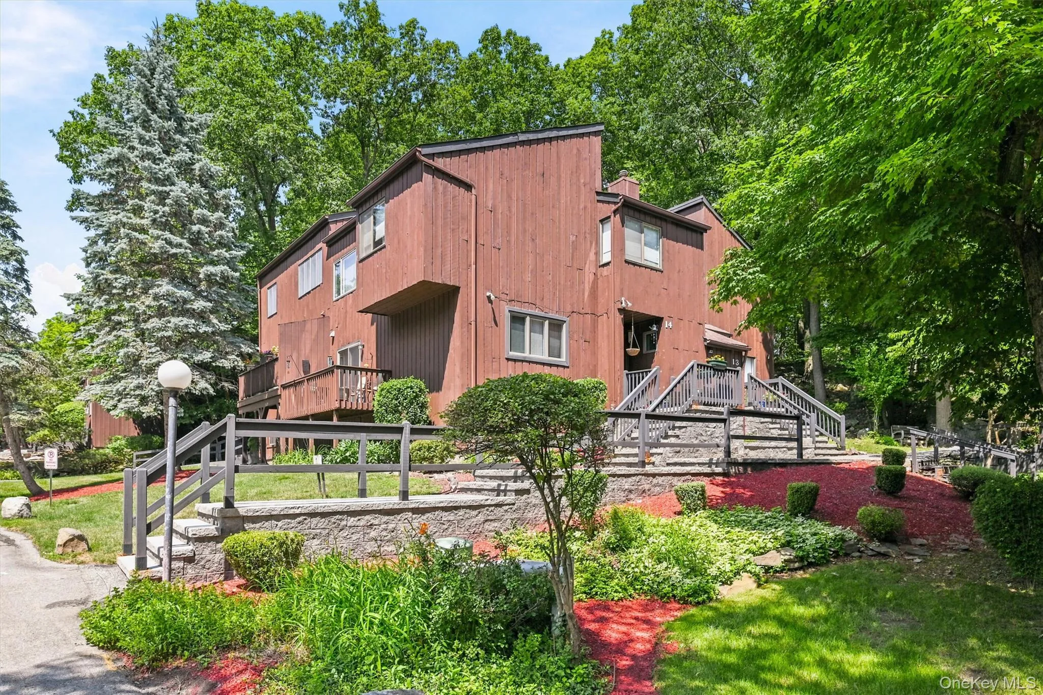 13 Redwood Drive, Woodbury, NY, 2 Bedrooms Bedrooms, 5 Rooms Rooms,1 BathroomBathrooms,Residential,For Rent,Redwood,0,1014150 13 Redwood Drive, Woodbury, NY, 2 Bedrooms Bedrooms, 5 Rooms Rooms,1 BathroomBathrooms,Residential,For Rent,Redwood,0,1014150