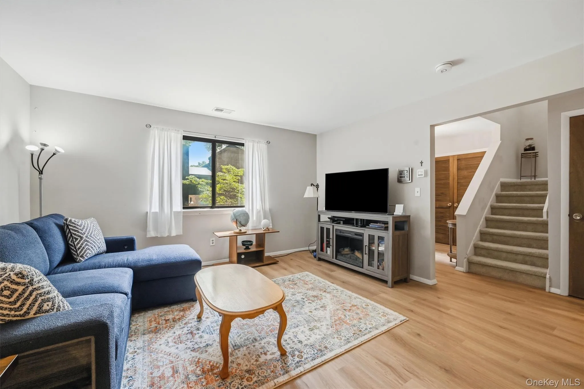 13 Redwood Drive, Woodbury, NY, 2 Bedrooms Bedrooms, 5 Rooms Rooms,1 BathroomBathrooms,Residential,For Rent,Redwood,0,1014150 13 Redwood Drive, Woodbury, NY, 2 Bedrooms Bedrooms, 5 Rooms Rooms,1 BathroomBathrooms,Residential,For Rent,Redwood,0,1014150