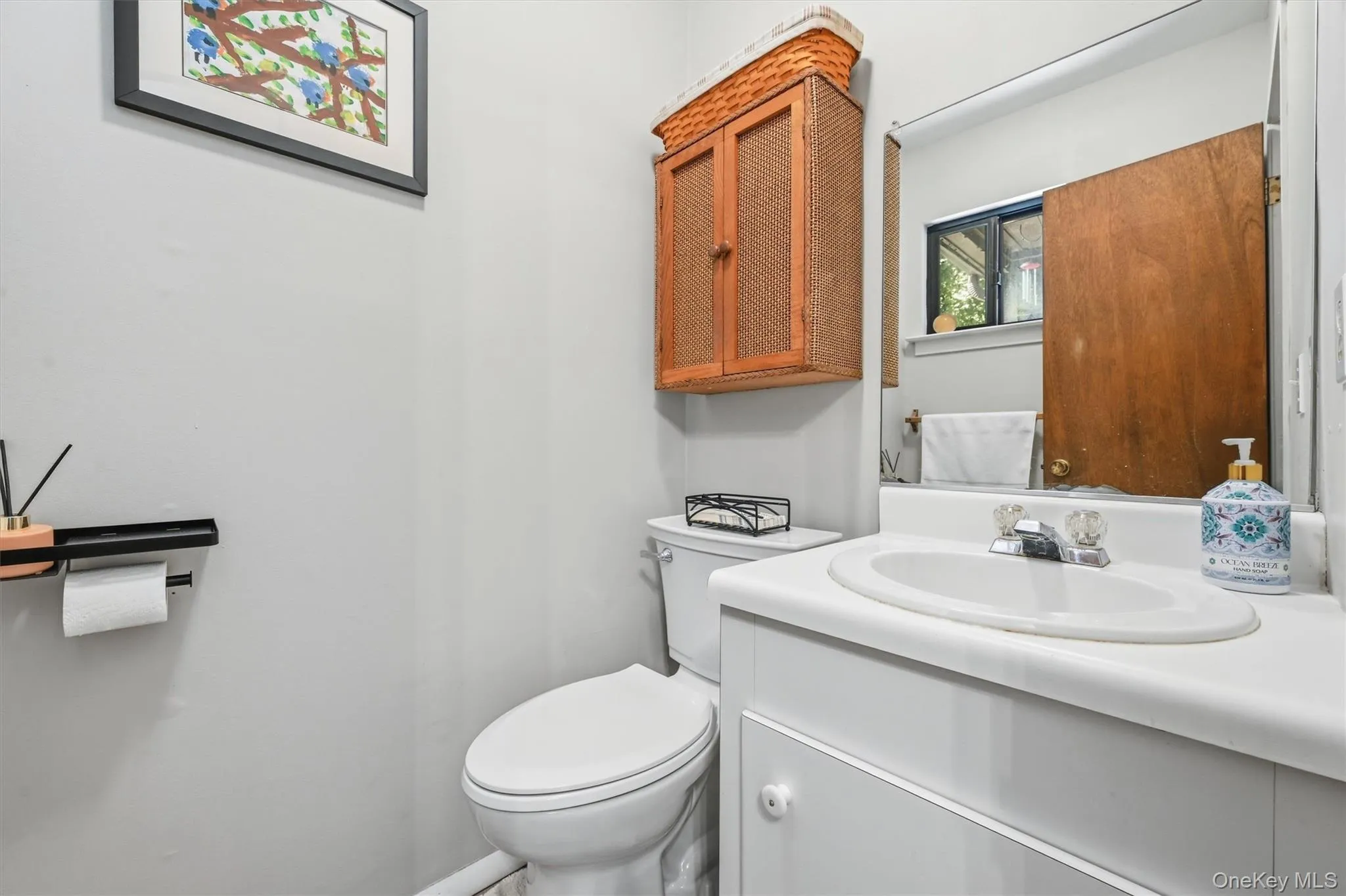 13 Redwood Drive, Woodbury, NY, 2 Bedrooms Bedrooms, 5 Rooms Rooms,1 BathroomBathrooms,Residential,For Rent,Redwood,0,1014150 13 Redwood Drive, Woodbury, NY, 2 Bedrooms Bedrooms, 5 Rooms Rooms,1 BathroomBathrooms,Residential,For Rent,Redwood,0,1014150