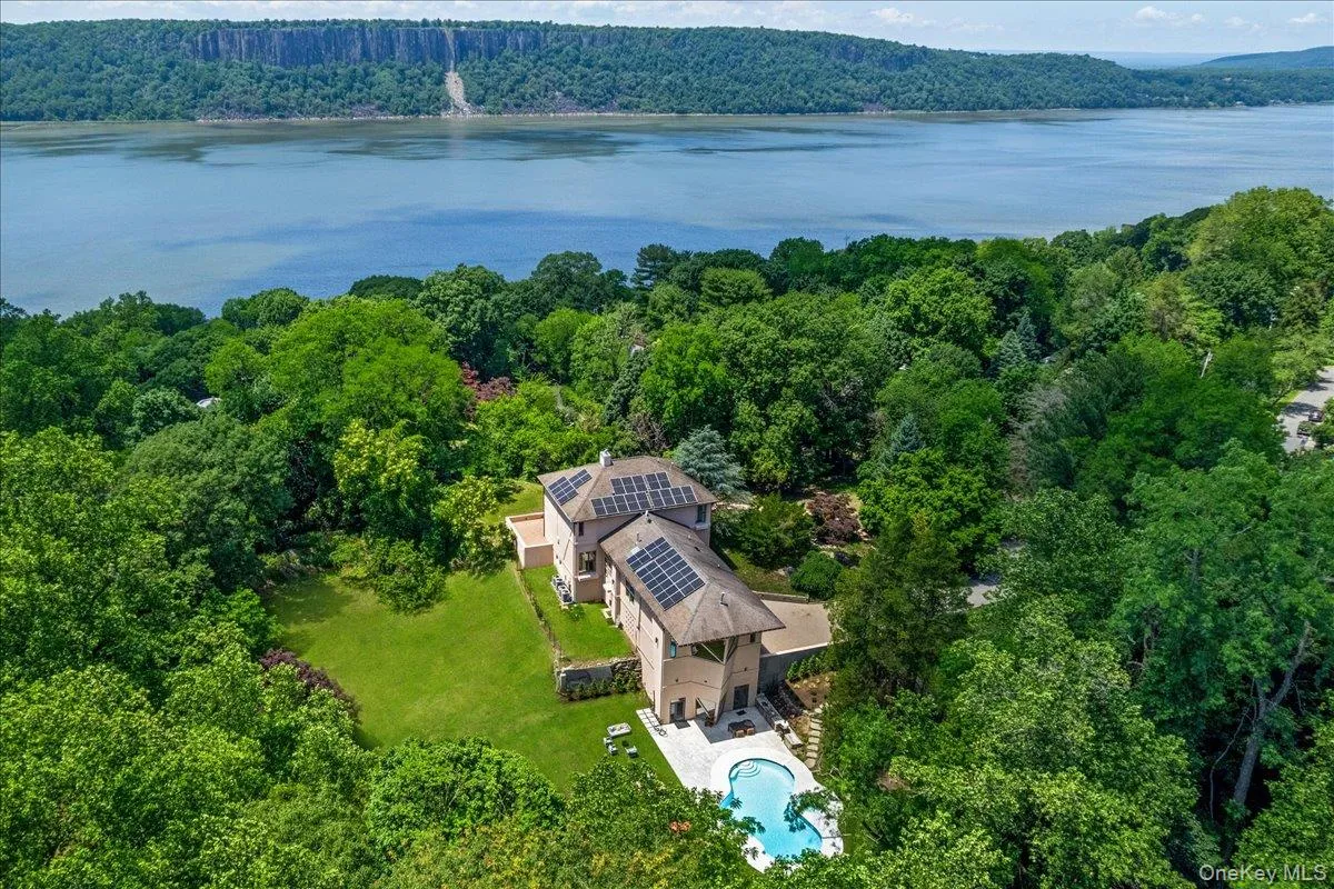 150 Pinecrest Drive, Greenburgh, NY, 4 Bedrooms Bedrooms, 11 Rooms Rooms,5 BathroomsBathrooms,Residential,For Rent,Pinecrest,0,1014155 150 Pinecrest Drive, Greenburgh, NY, 4 Bedrooms Bedrooms, 11 Rooms Rooms,5 BathroomsBathrooms,Residential,For Rent,Pinecrest,0,1014155