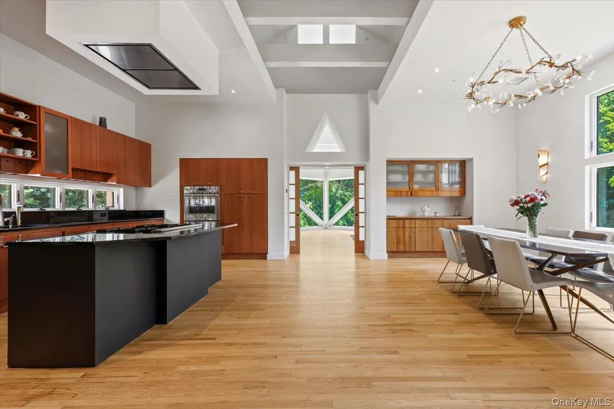 150 Pinecrest Drive, Greenburgh, NY, 4 Bedrooms Bedrooms, 11 Rooms Rooms,5 BathroomsBathrooms,Residential,For Rent,Pinecrest,0,1014155 150 Pinecrest Drive, Greenburgh, NY, 4 Bedrooms Bedrooms, 11 Rooms Rooms,5 BathroomsBathrooms,Residential,For Rent,Pinecrest,0,1014155