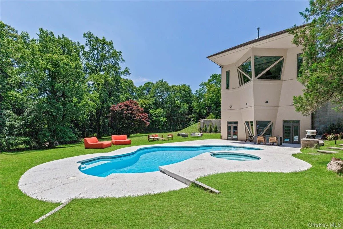 150 Pinecrest Drive, Greenburgh, NY, 4 Bedrooms Bedrooms, 11 Rooms Rooms,5 BathroomsBathrooms,Residential,For Rent,Pinecrest,0,1014155 150 Pinecrest Drive, Greenburgh, NY, 4 Bedrooms Bedrooms, 11 Rooms Rooms,5 BathroomsBathrooms,Residential,For Rent,Pinecrest,0,1014155