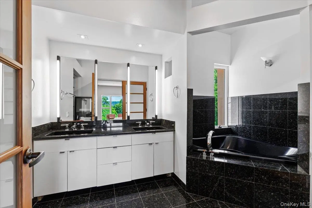 150 Pinecrest Drive, Greenburgh, NY, 4 Bedrooms Bedrooms, 11 Rooms Rooms,5 BathroomsBathrooms,Residential,For Rent,Pinecrest,0,1014155 150 Pinecrest Drive, Greenburgh, NY, 4 Bedrooms Bedrooms, 11 Rooms Rooms,5 BathroomsBathrooms,Residential,For Rent,Pinecrest,0,1014155