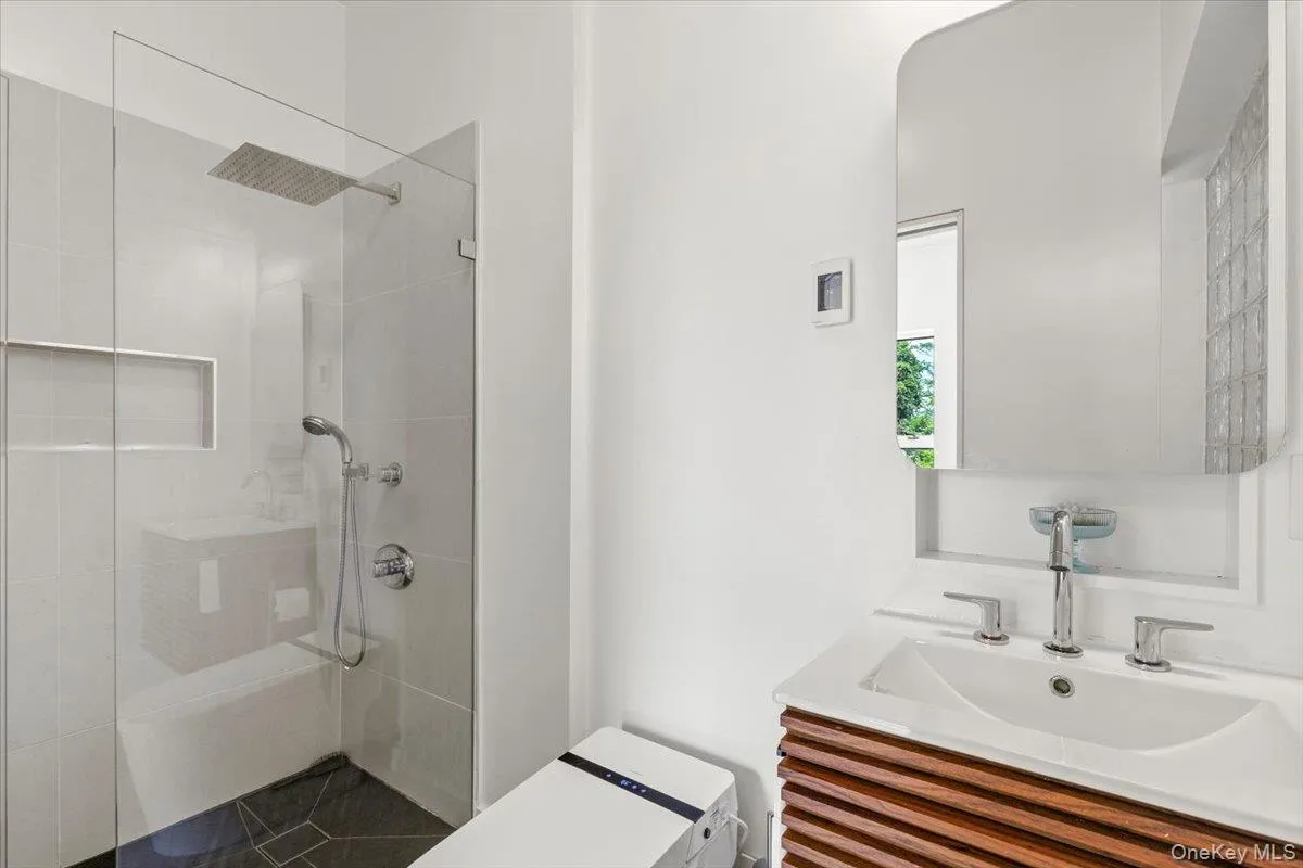 150 Pinecrest Drive, Greenburgh, NY, 4 Bedrooms Bedrooms, 11 Rooms Rooms,5 BathroomsBathrooms,Residential,For Rent,Pinecrest,0,1014155 150 Pinecrest Drive, Greenburgh, NY, 4 Bedrooms Bedrooms, 11 Rooms Rooms,5 BathroomsBathrooms,Residential,For Rent,Pinecrest,0,1014155