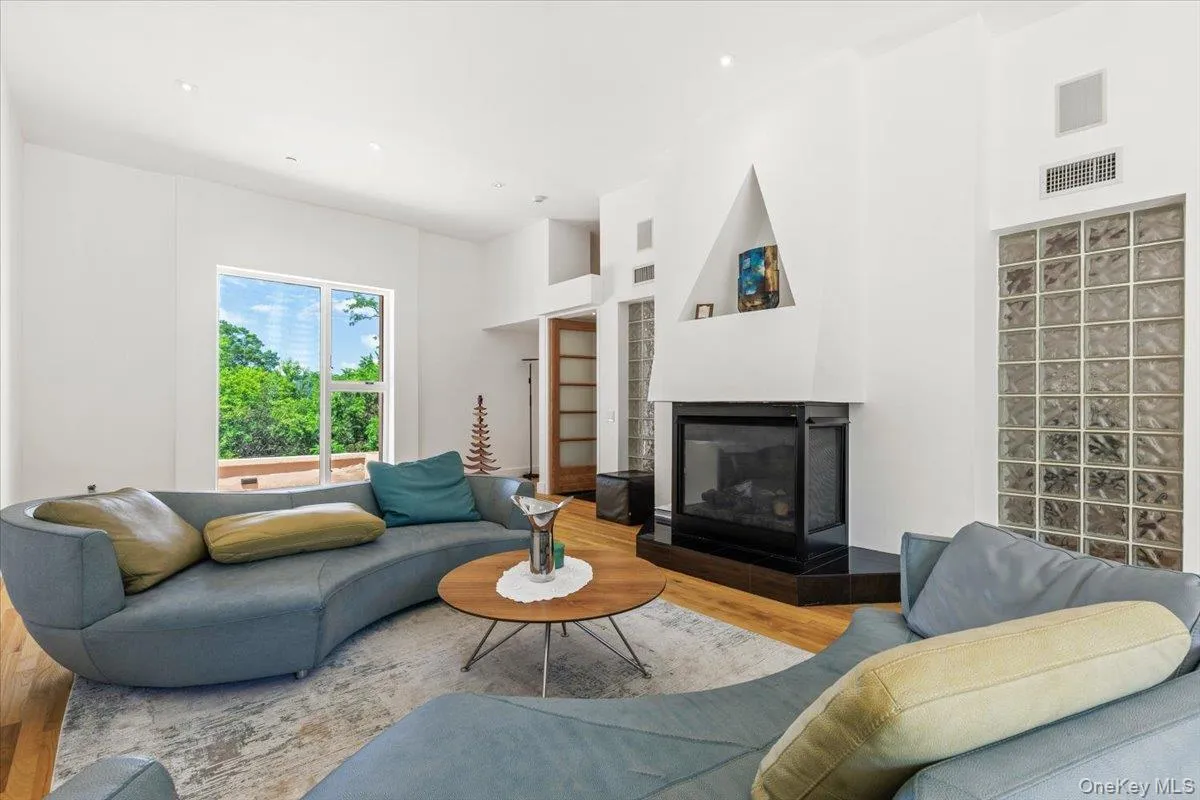 150 Pinecrest Drive, Greenburgh, NY, 4 Bedrooms Bedrooms, 11 Rooms Rooms,5 BathroomsBathrooms,Residential,For Rent,Pinecrest,0,1014155 150 Pinecrest Drive, Greenburgh, NY, 4 Bedrooms Bedrooms, 11 Rooms Rooms,5 BathroomsBathrooms,Residential,For Rent,Pinecrest,0,1014155