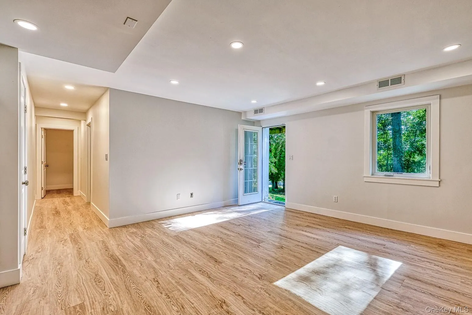 306 Clinton Avenue, Greenburgh, NY, 2 Bedrooms Bedrooms, 3 Rooms Rooms,1 BathroomBathrooms,Residential Lease,For Rent,Clinton,0,1014156 306 Clinton Avenue, Greenburgh, NY, 2 Bedrooms Bedrooms, 3 Rooms Rooms,1 BathroomBathrooms,Residential Lease,For Rent,Clinton,0,1014156